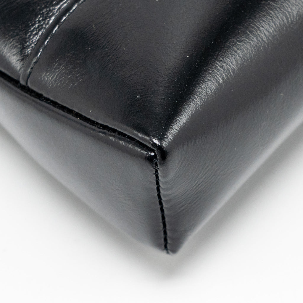 CHANEL 24C MINI 31 CLUTCH WITH CHAIN SHINY CALFSKIN BLACK LGHW (MICROCHIP)