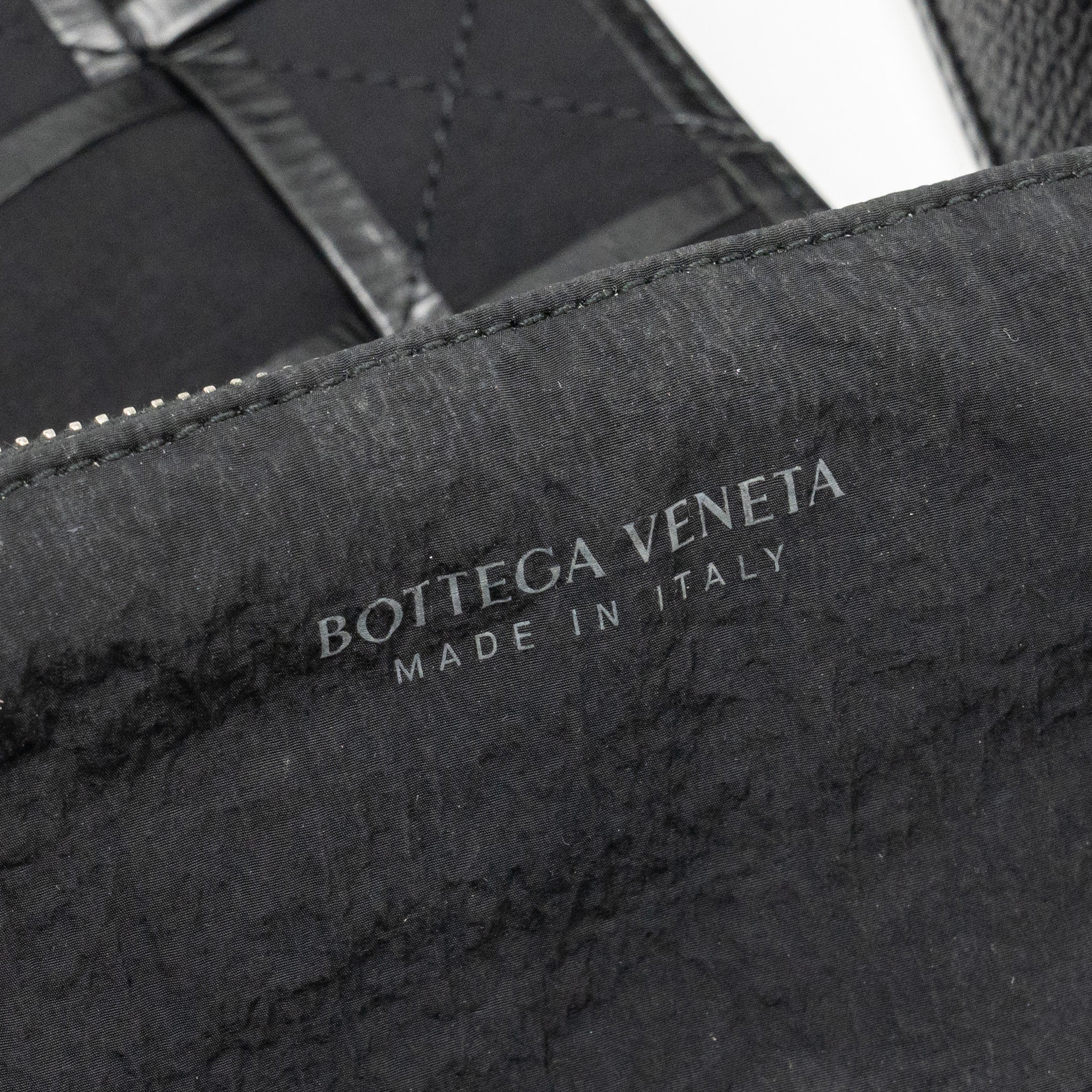BOTTEGA VENETA CASSETTE BAG AGED CALFSKIN BLACK SHW