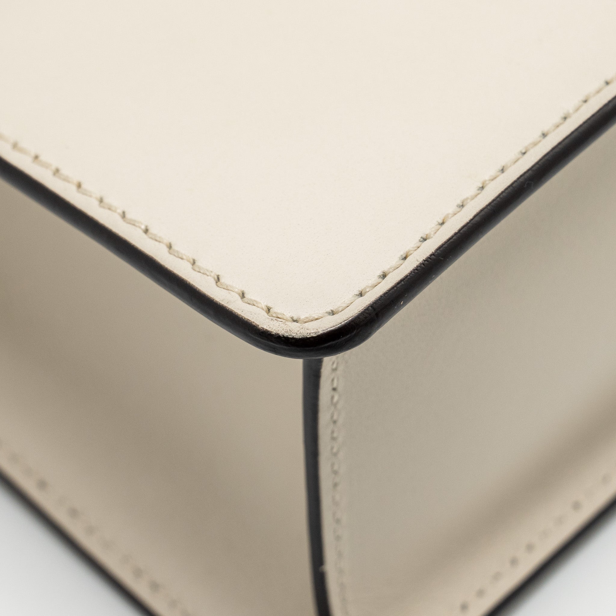 GUCCI MEDIUM SYLVIE BAG CALFSKIN WHITE GHW
