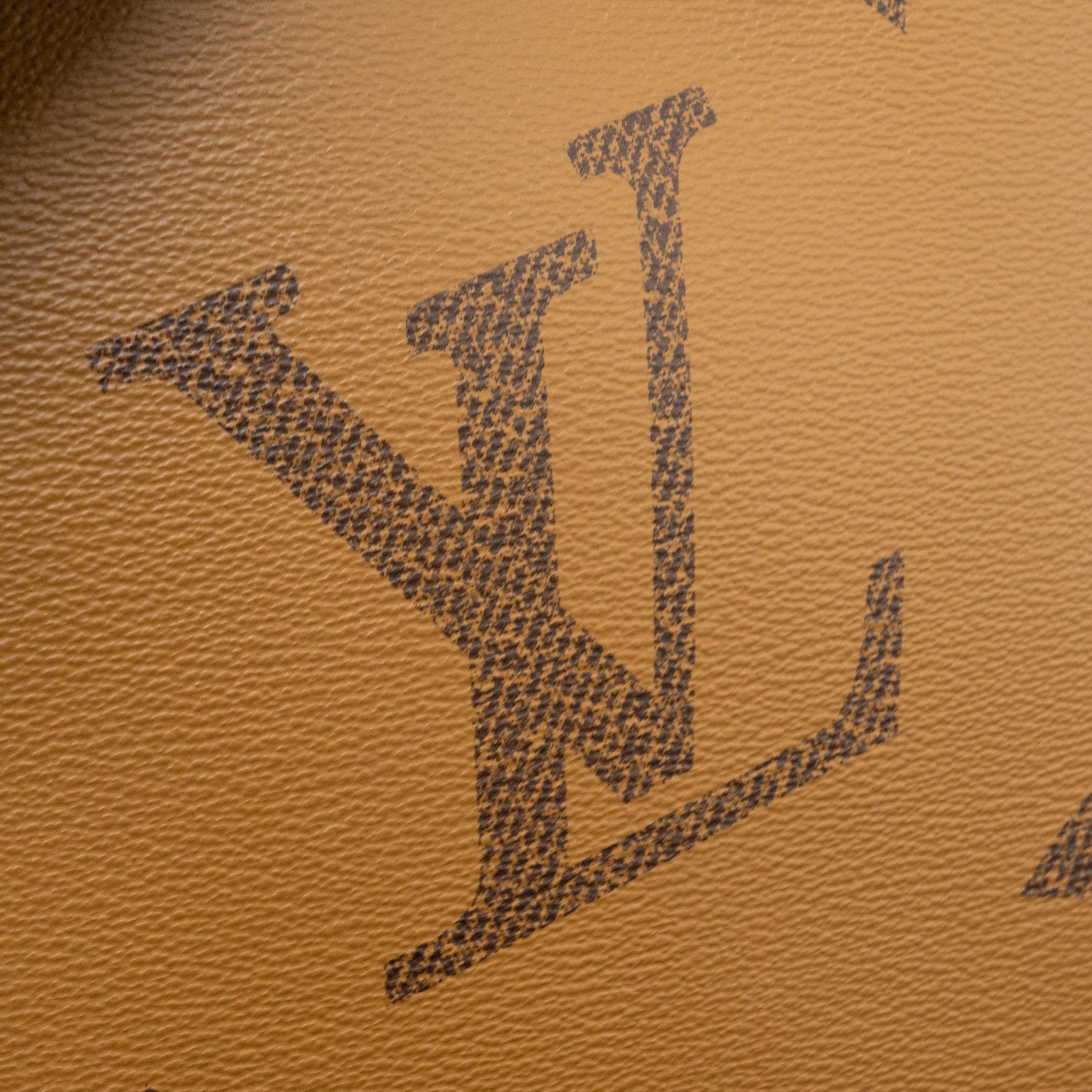 LOUIS VUITTON ONTHEGO MM MONOGRAM CANVAS GHW