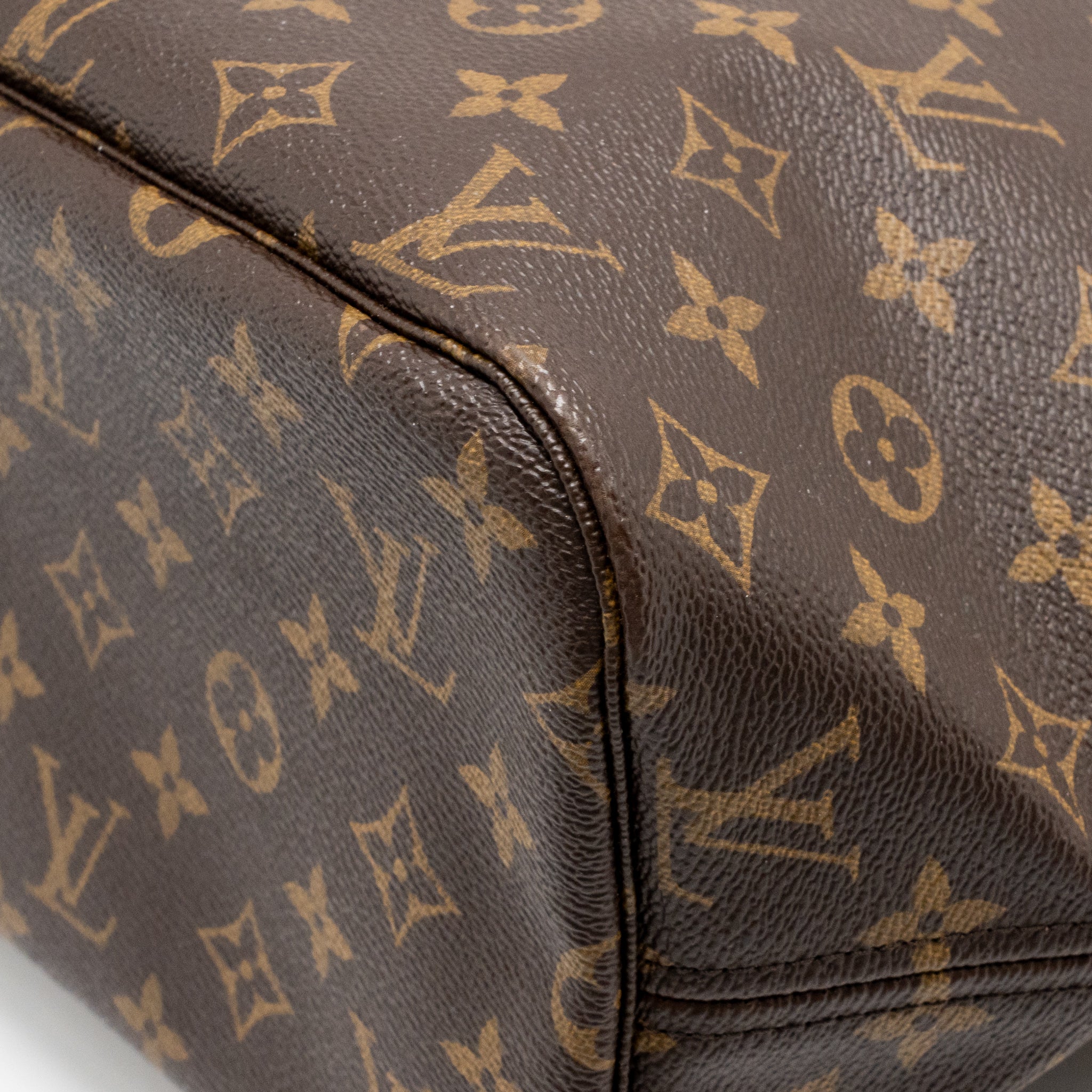 LOUIS VUITTON NEVERFULL MM MONOGRAM CANVAS GHW