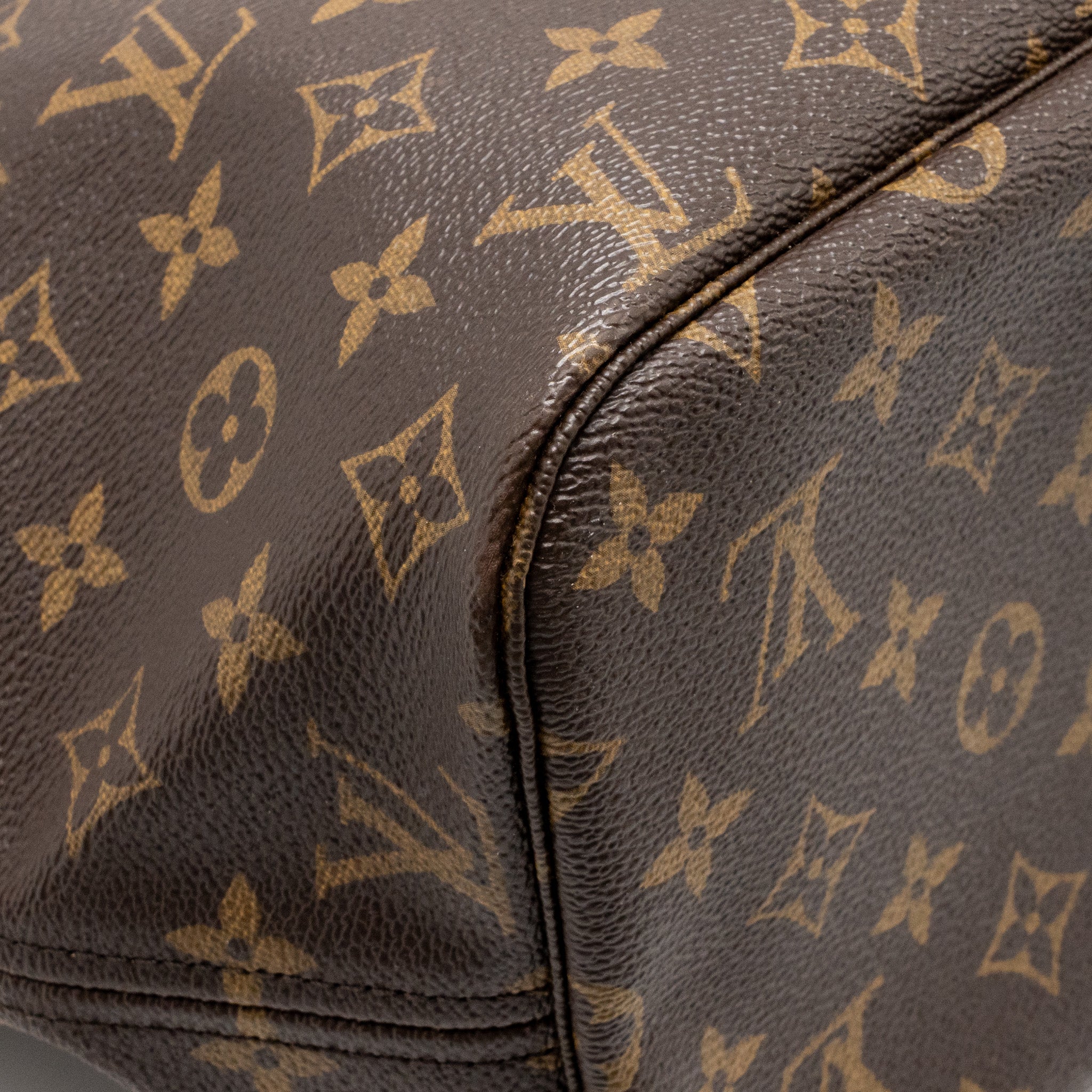 LOUIS VUITTON NEVERFULL MM MONOGRAM CANVAS GHW
