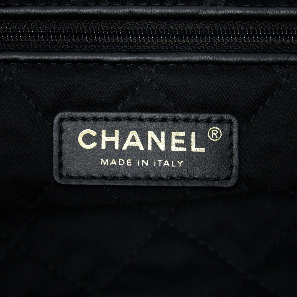 CHANEL SMALL 22 BAG SHINY CALFSKIN BLACK GHW (MICROCHIP)