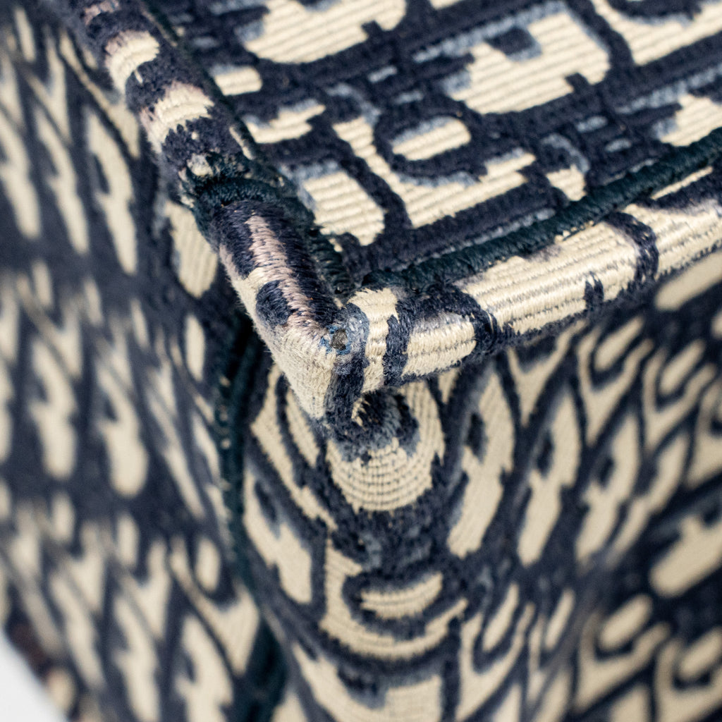DIOR MEDIUM BOOK TOTE OBLIQUE EMBROIDERY ECRU/BLUE