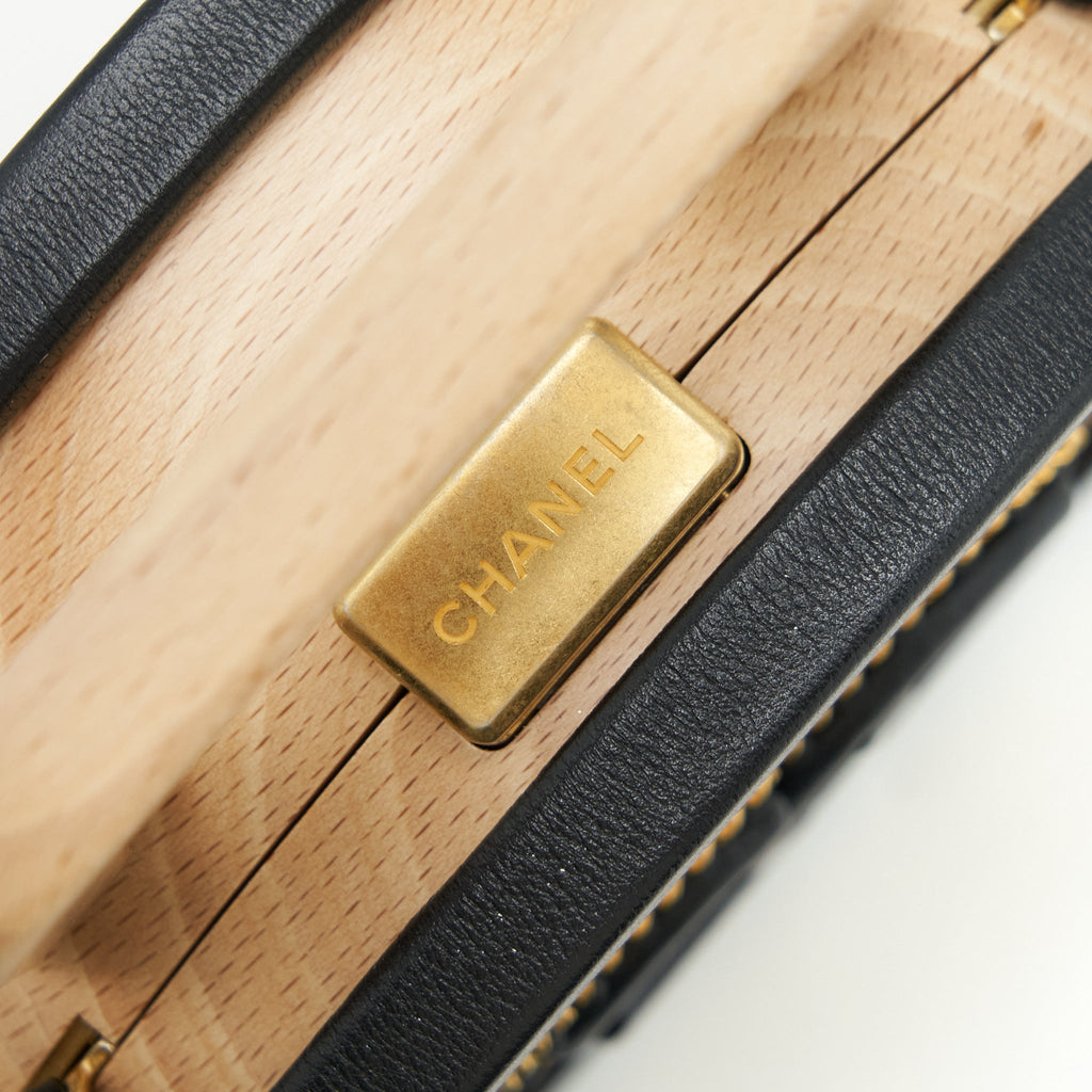 CHANEL 22C SMALL VANITY CASE BEECH WOOD, CALFSKIN BEIGE / BLACK WITH GHW