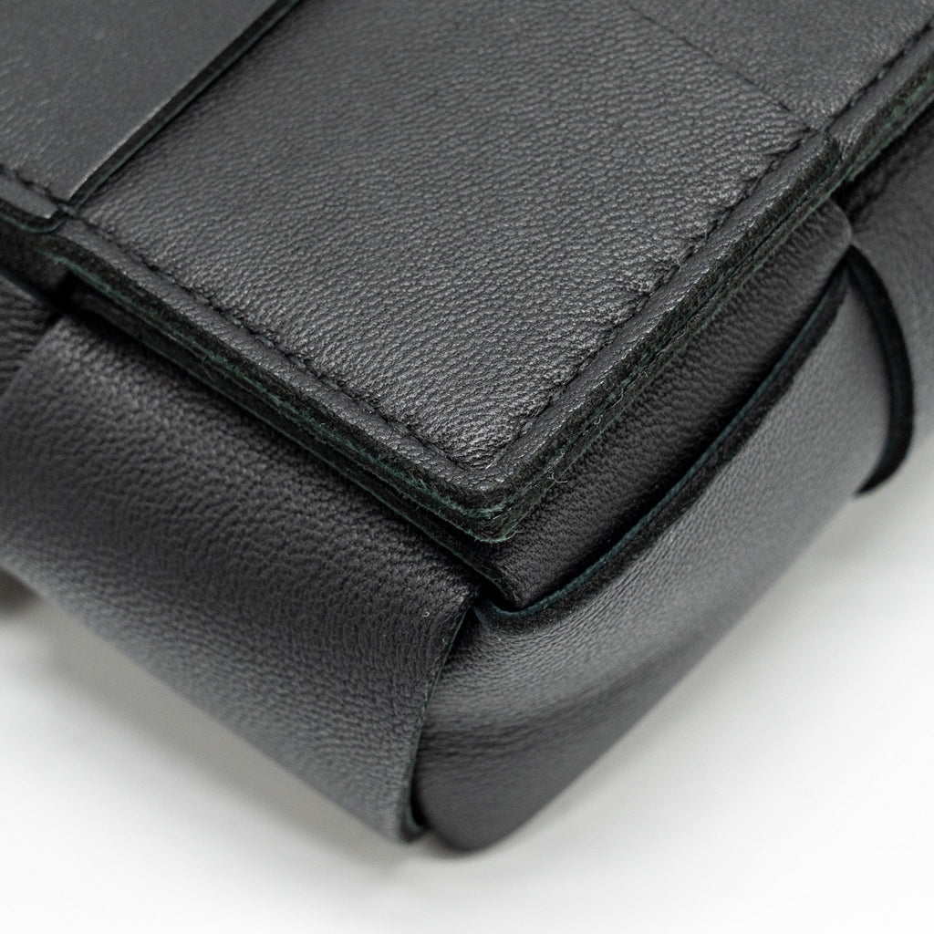 BOTTEGA VENETA CASSETTE BELT BAG LAMBSKIN BLACK GHW