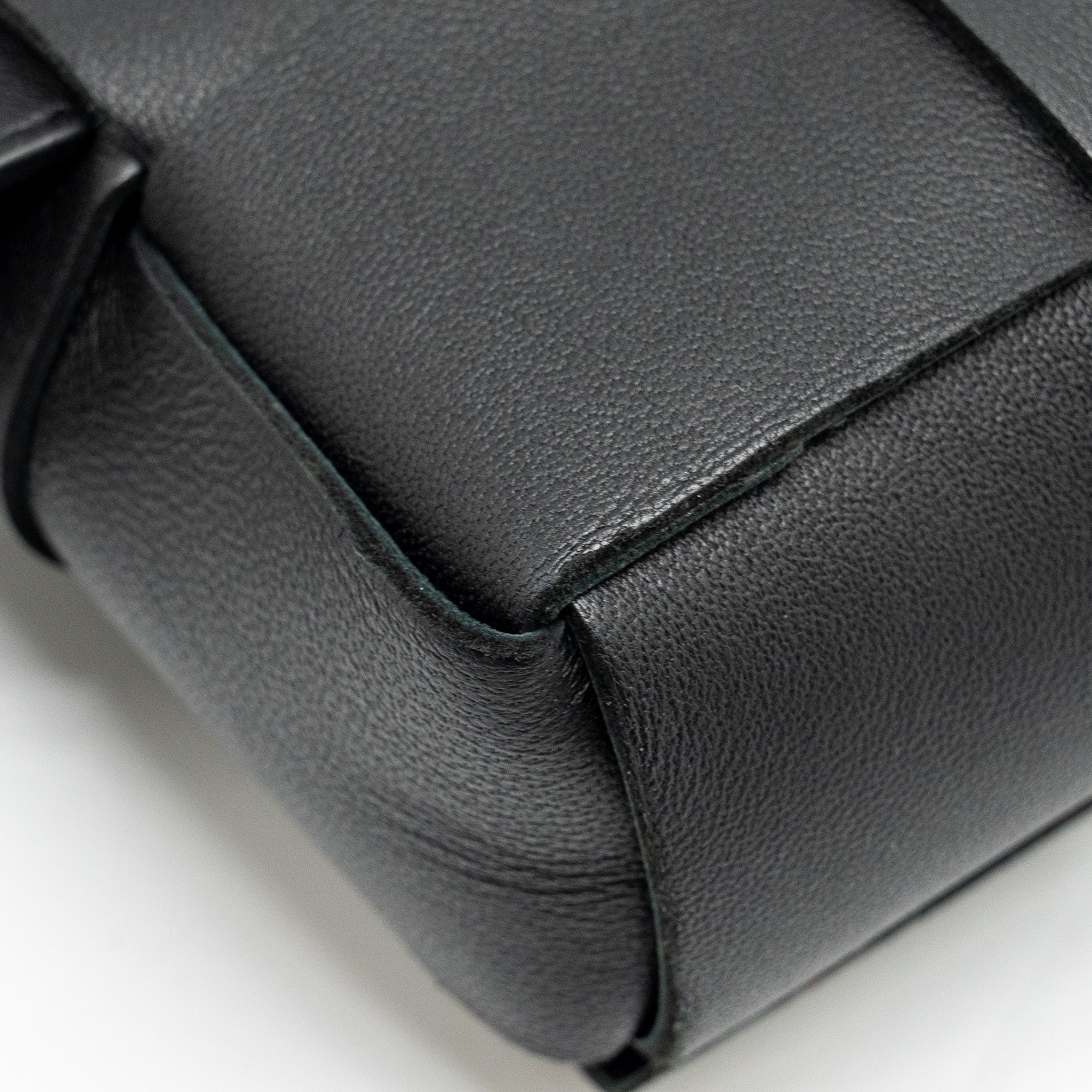 BOTTEGA VENETA CASSETTE BELT BAG LAMBSKIN BLACK GHW
