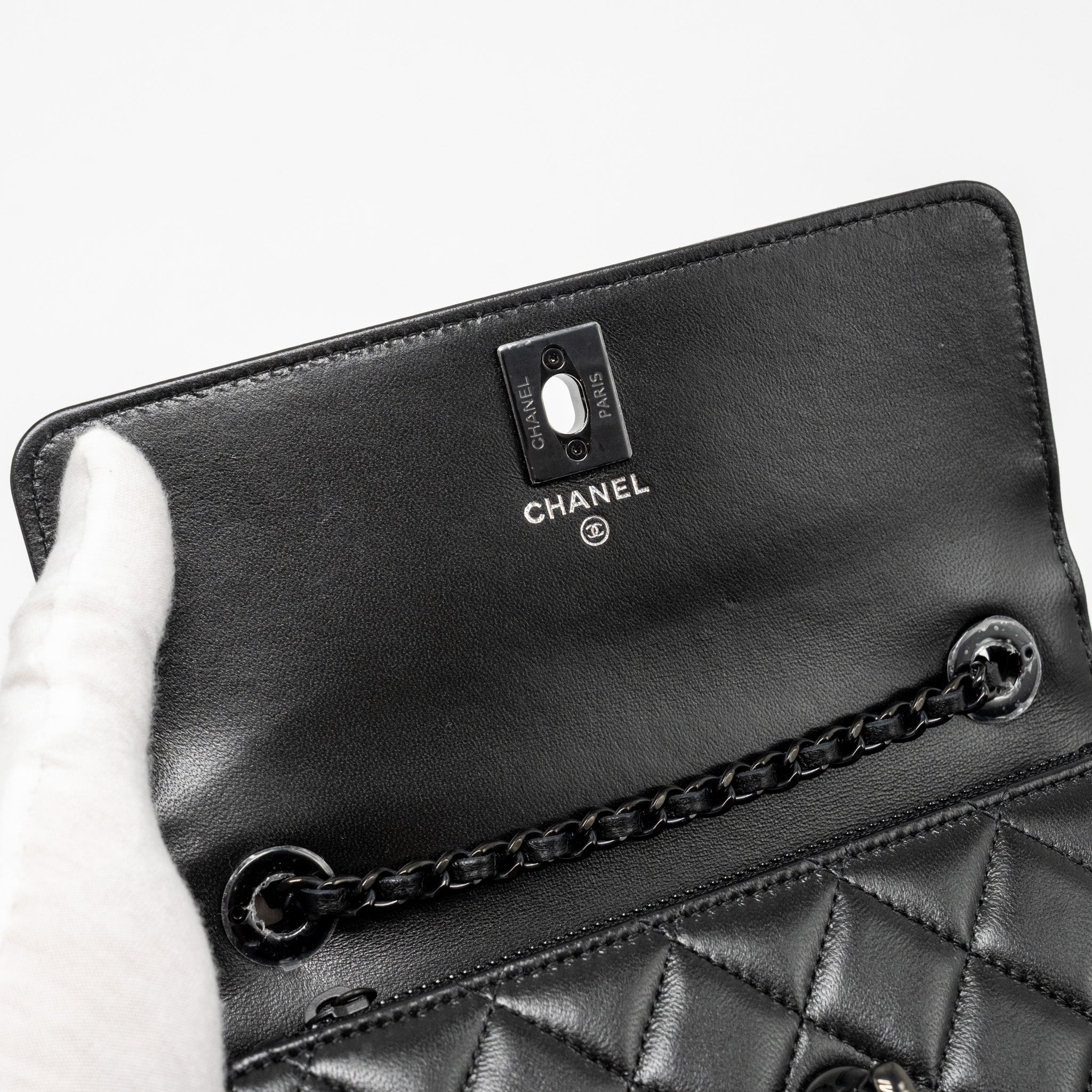 CHANEL TOP HANDLE FLAP WALLET WITH CHAIN LAMBSKIN SO BLACK (MICROCHIP)