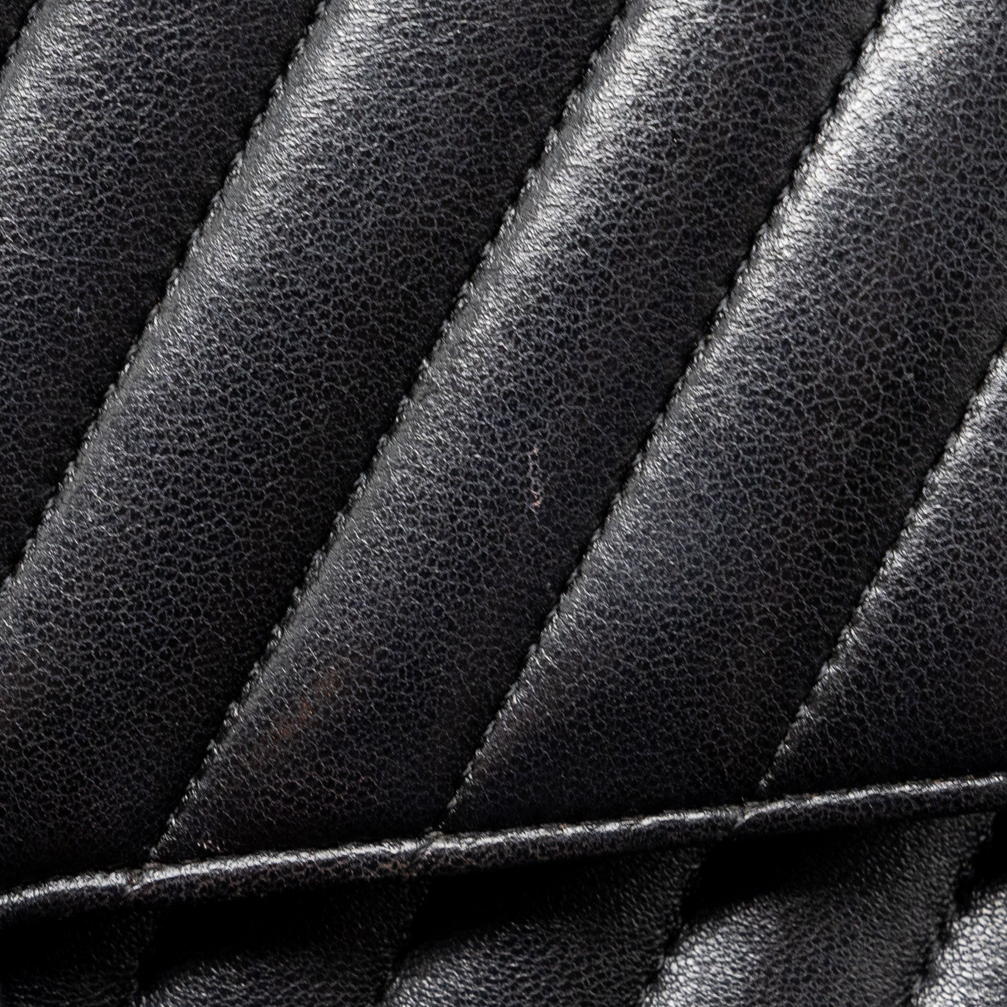 CHANEL MEDIUM CLASSIC DOUBLE FLAP BAG CHEVRON LAMBSKIN BLACK LGHW