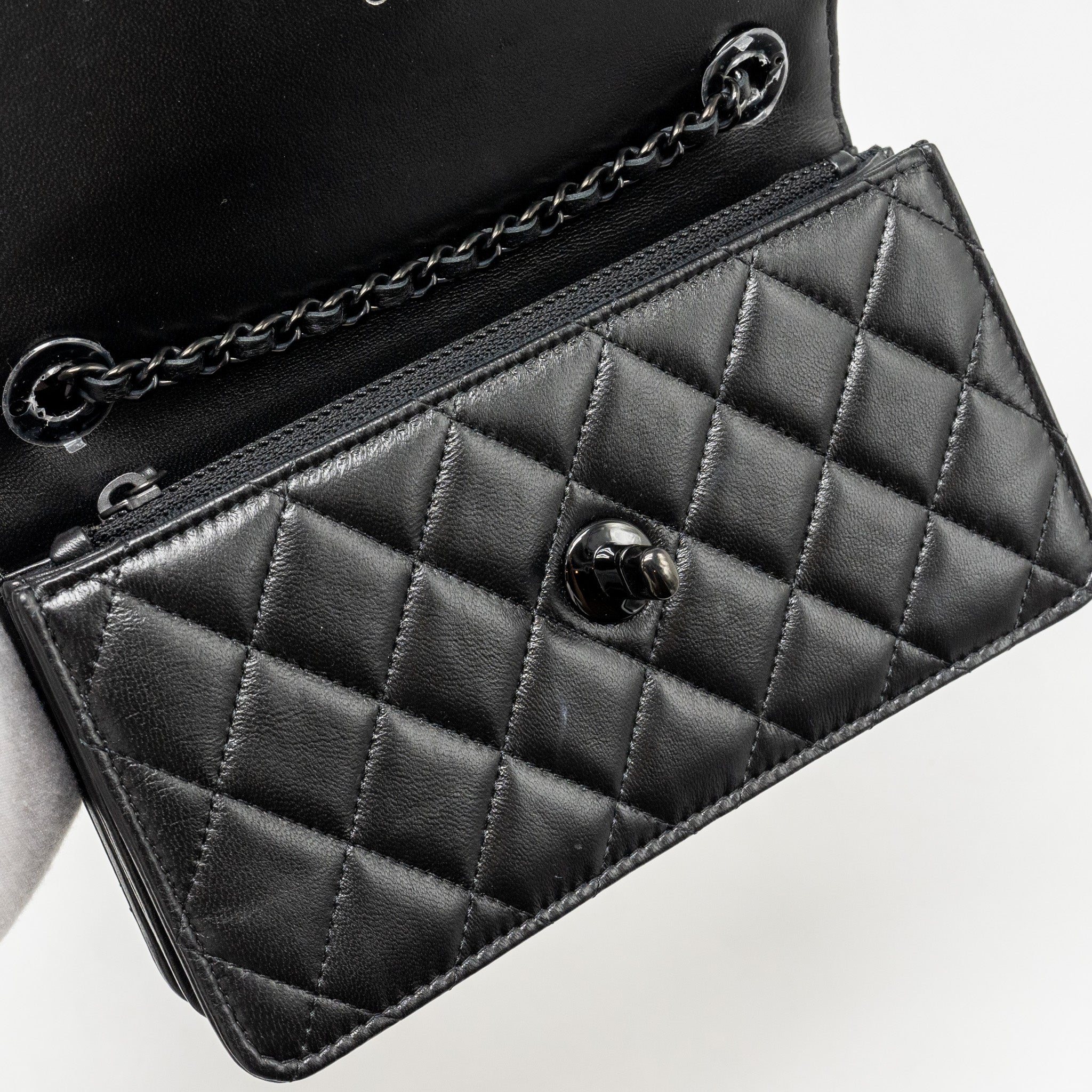 CHANEL TOP HANDLE FLAP WALLET WITH CHAIN LAMBSKIN SO BLACK (MICROCHIP)