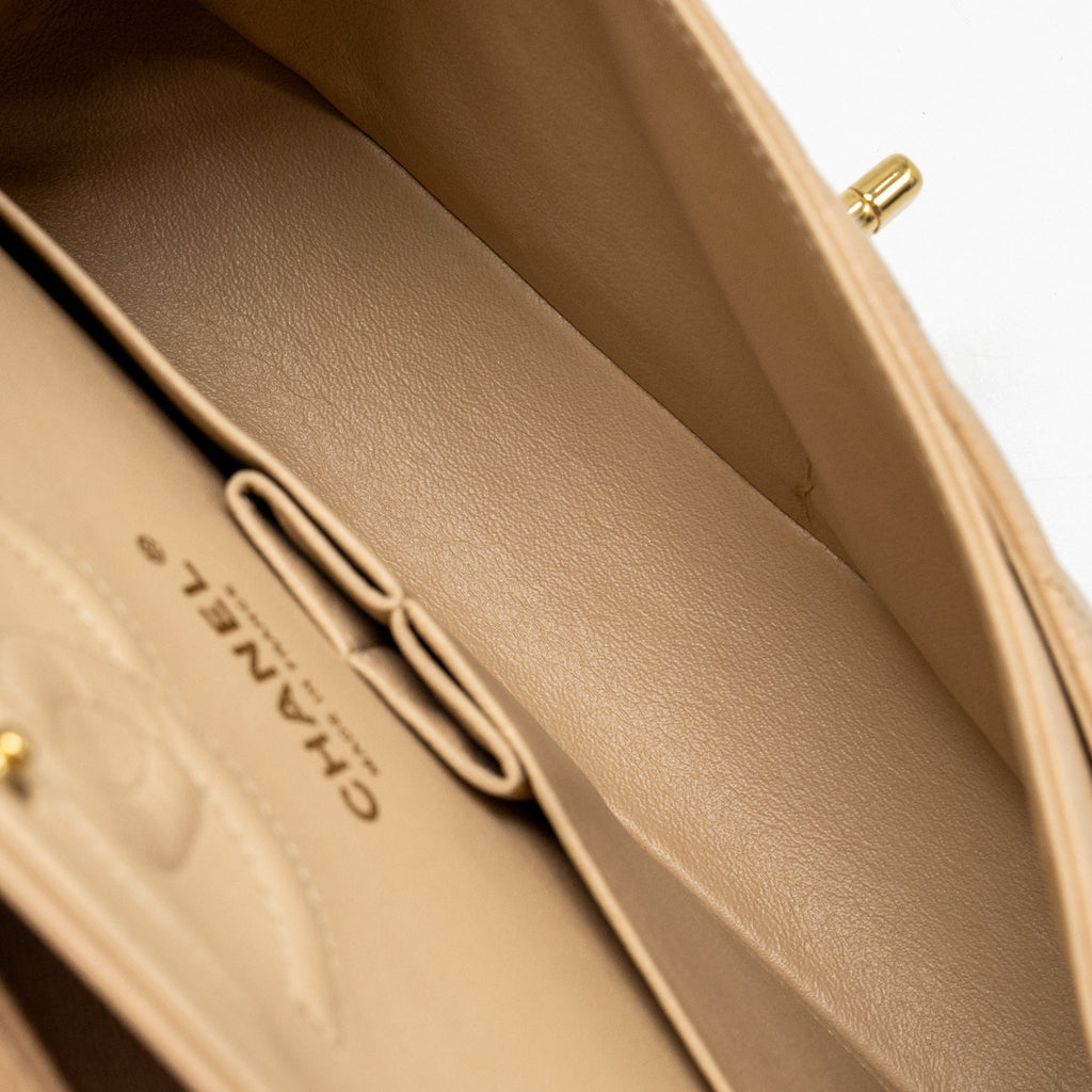 CHANEL MEDIUM CLASSIC DOUBLE FLAP BAG CAVIAR BEIGE GHW