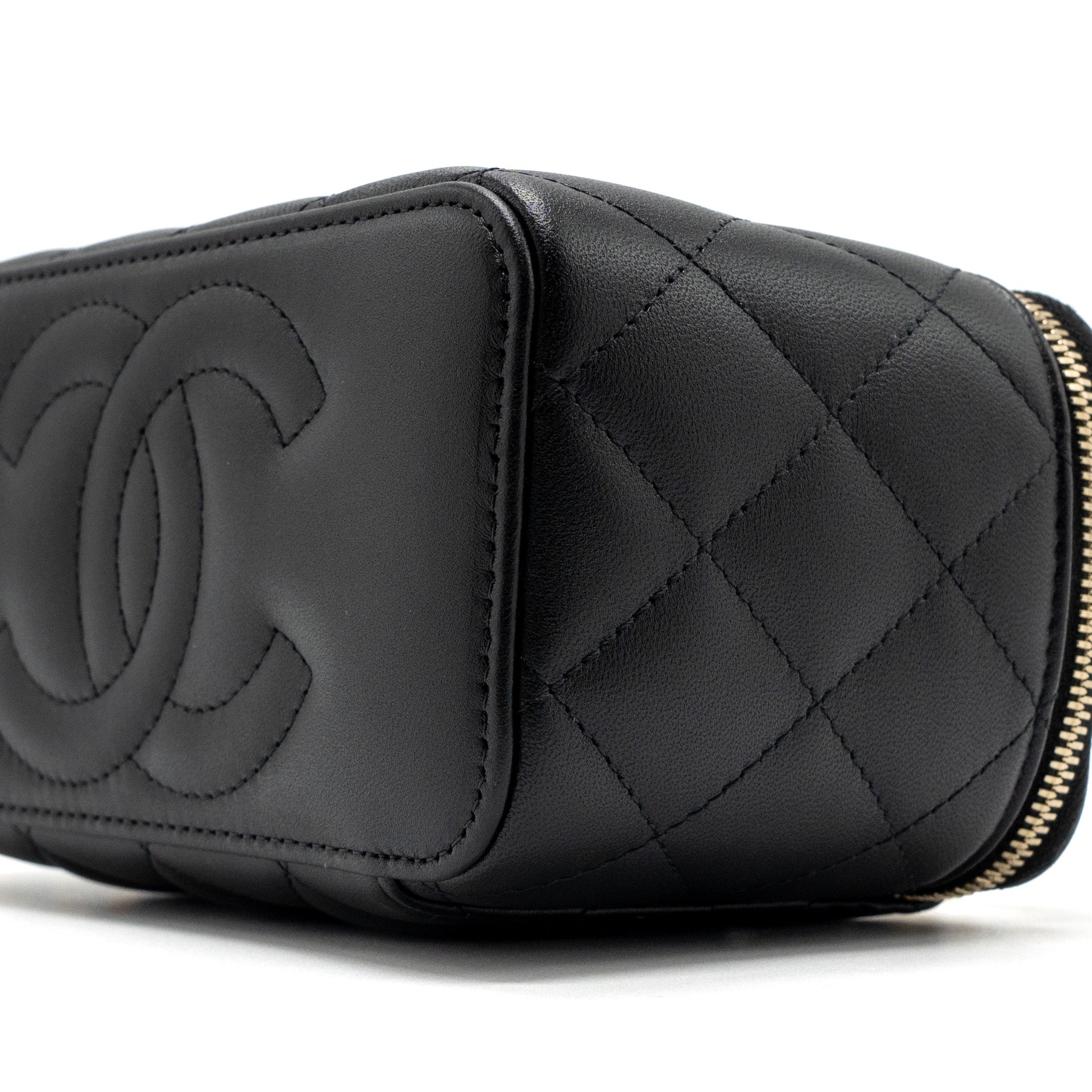 CHANEL DETAIL TOP HANDLE LONG VANITY WITH CHAINS LAMBSKIN BLACK GHW(MICROCHIP)