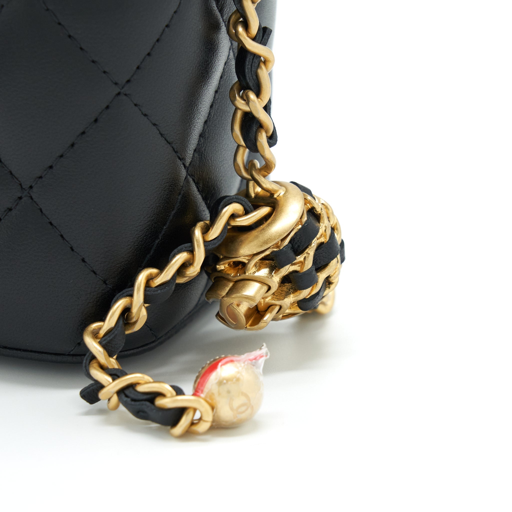 CHANEL 22S PEARL CRUSH MINI VANITY WITH CHAIN LAMBSKIN BLACK WITH GHW