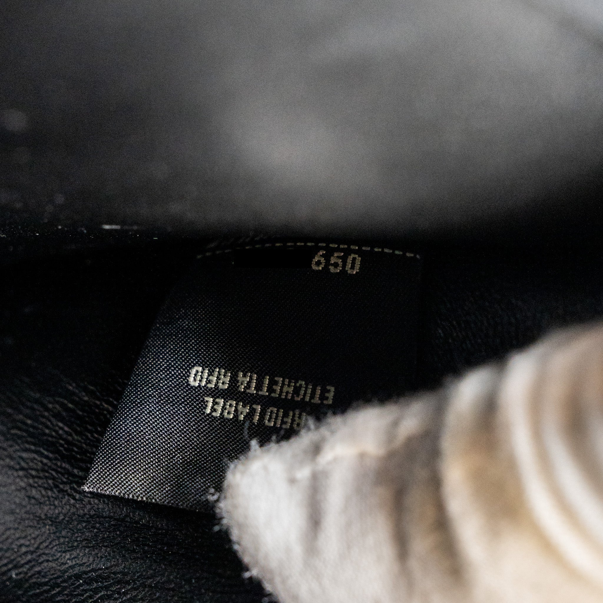 FENDI PEEKABOO ISEEU PETIT LAMBSKIN BLACK GHW