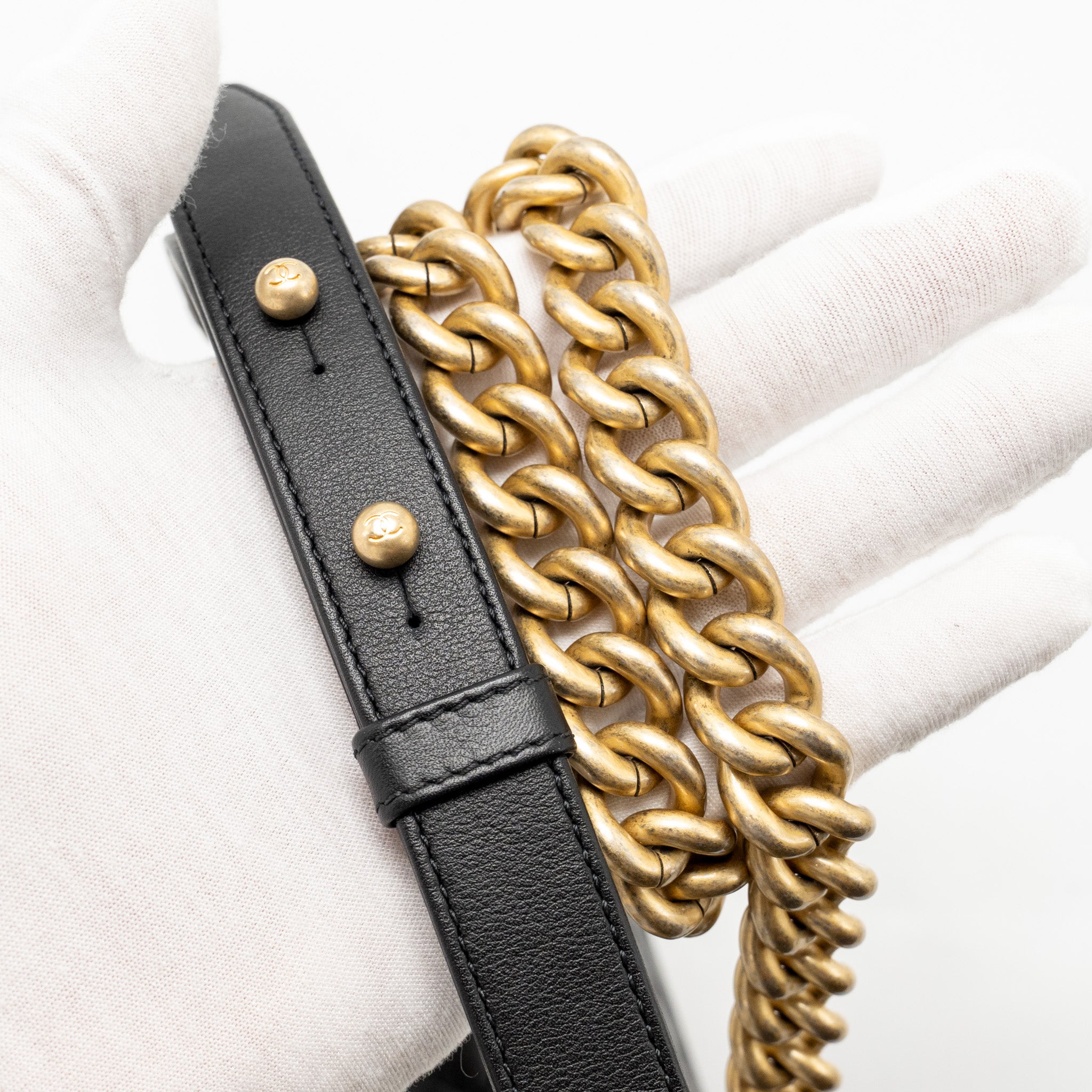 CHANEL MEDIUM BOY BAG CALFSKIN BLACK GHW (MICROCHIP)