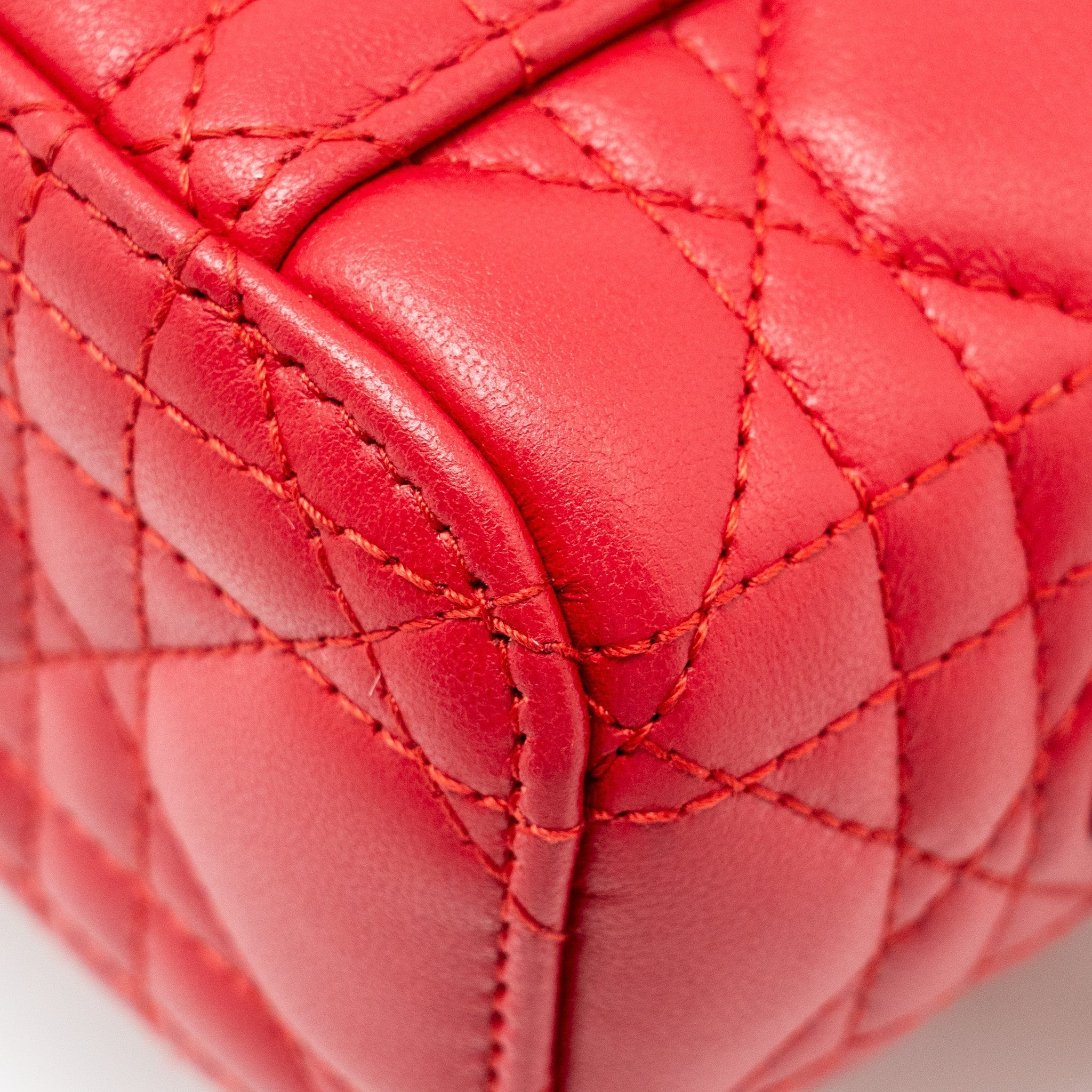 DIOR MICRO LADY DIOR VANITY CASE LAMBSKIN RED LGHW