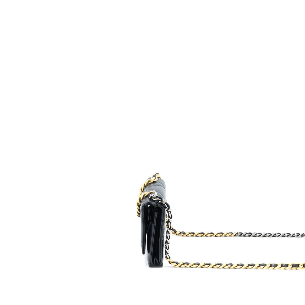 CHANEL 19 WALLET ON CHAIN LAMBSKIN BLACK MULTICOLOUR HARDWARE