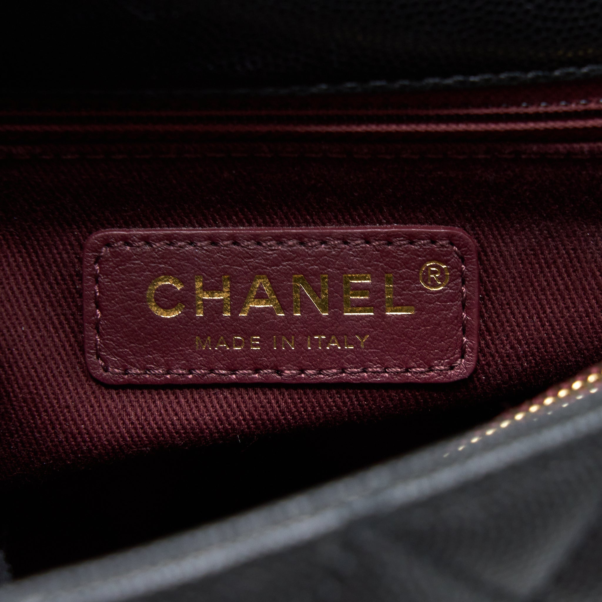 CHANEL MEDIUM COCO HANDLE CAVIAR BLACK LGHW