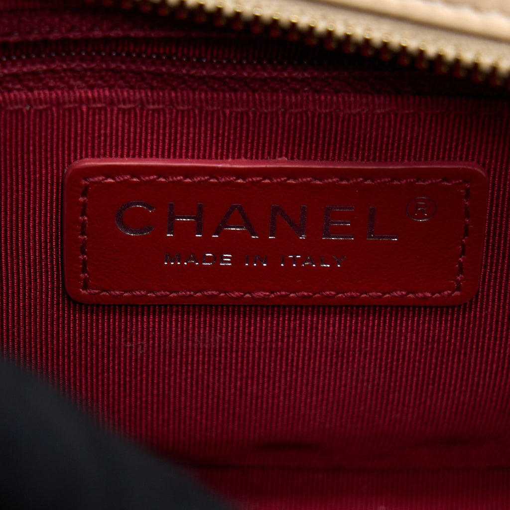 CHANEL SMALL GABRIELLE HOBO BAG AGED CALFSKIN LIGHT BEIGE/BLACK MULTICOLOUR HARDWARE