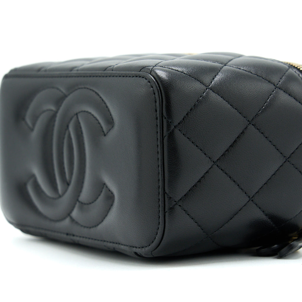 CHANEL 22A TOP HANDLE LONG VANITY WITH CHAIN LAMBSKIN BLACK LGHW (NEW VERSION)