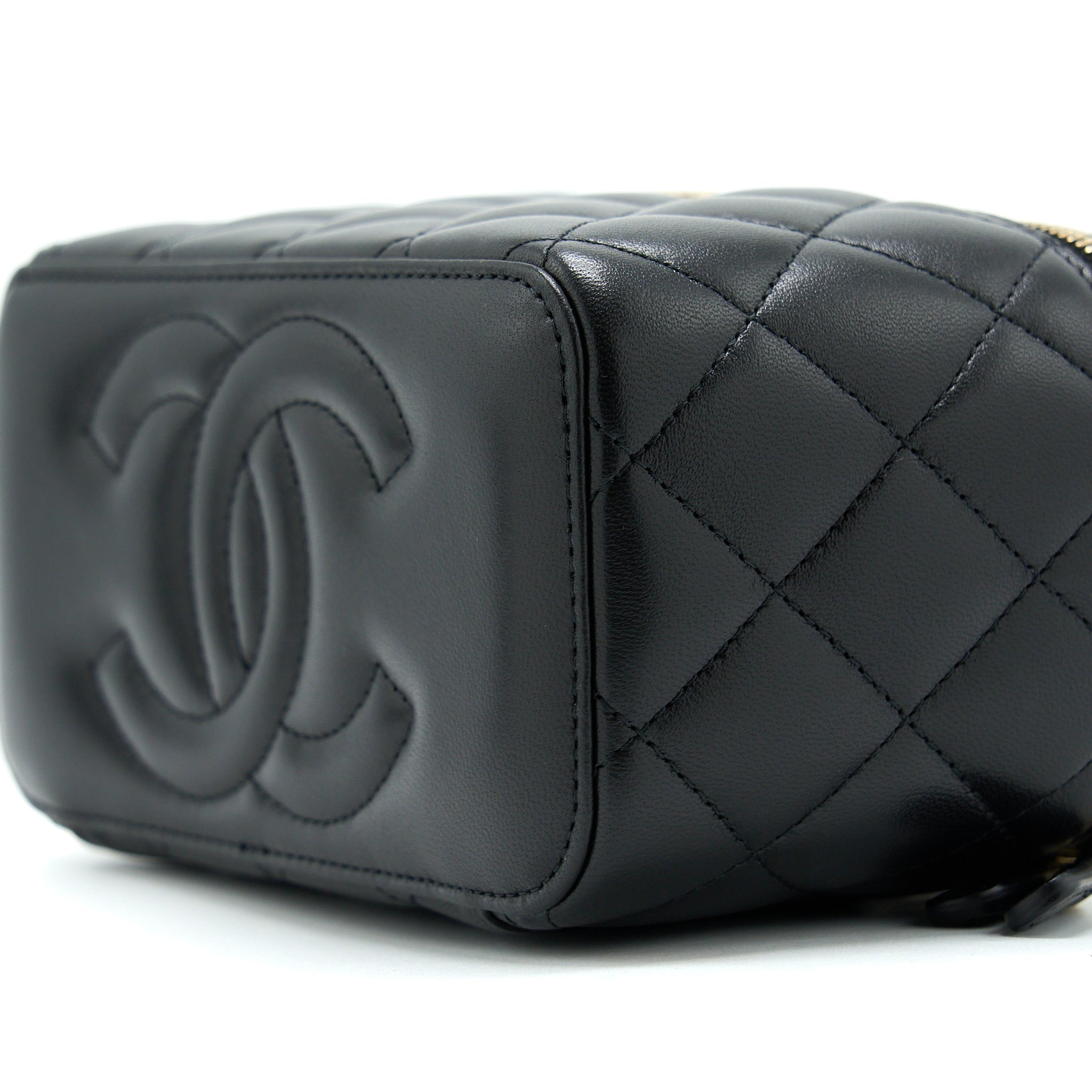 CHANEL 22A TOP HANDLE LONG VANITY WITH CHAIN LAMBSKIN BLACK LGHW (NEW VERSION)