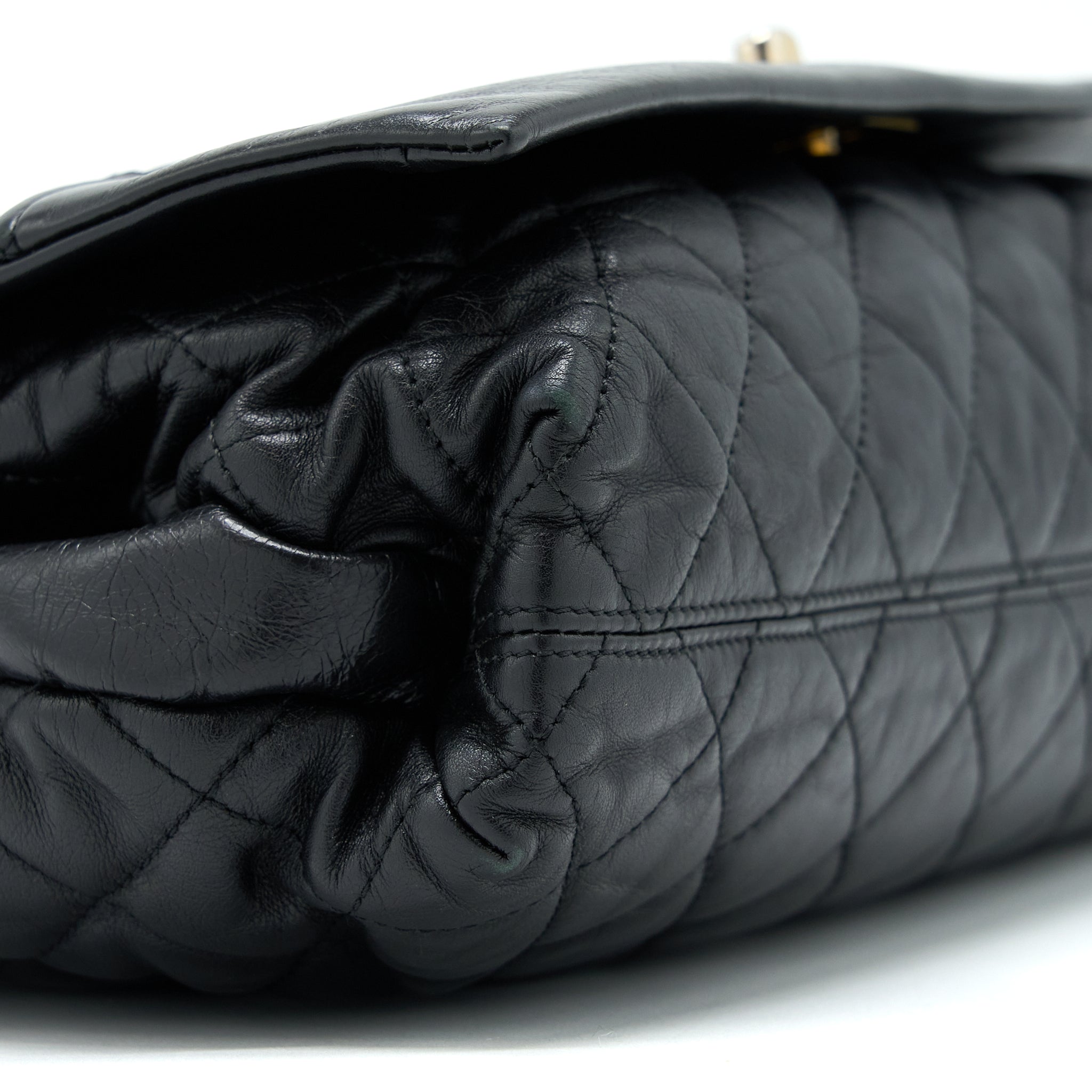 CHANEL QUILTED SEASONAL FLAP BAG BLACK GHW