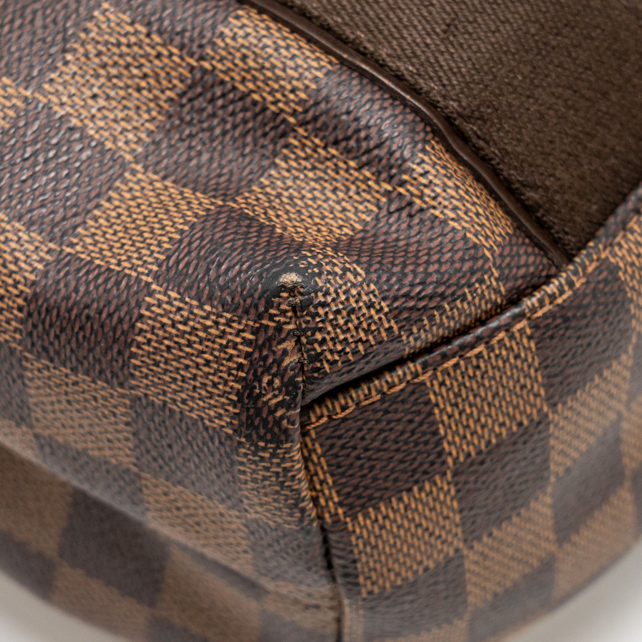 LOUIS VUITTON BEAUBOURG TOTE DAMIER EBENE CANVAS GHW