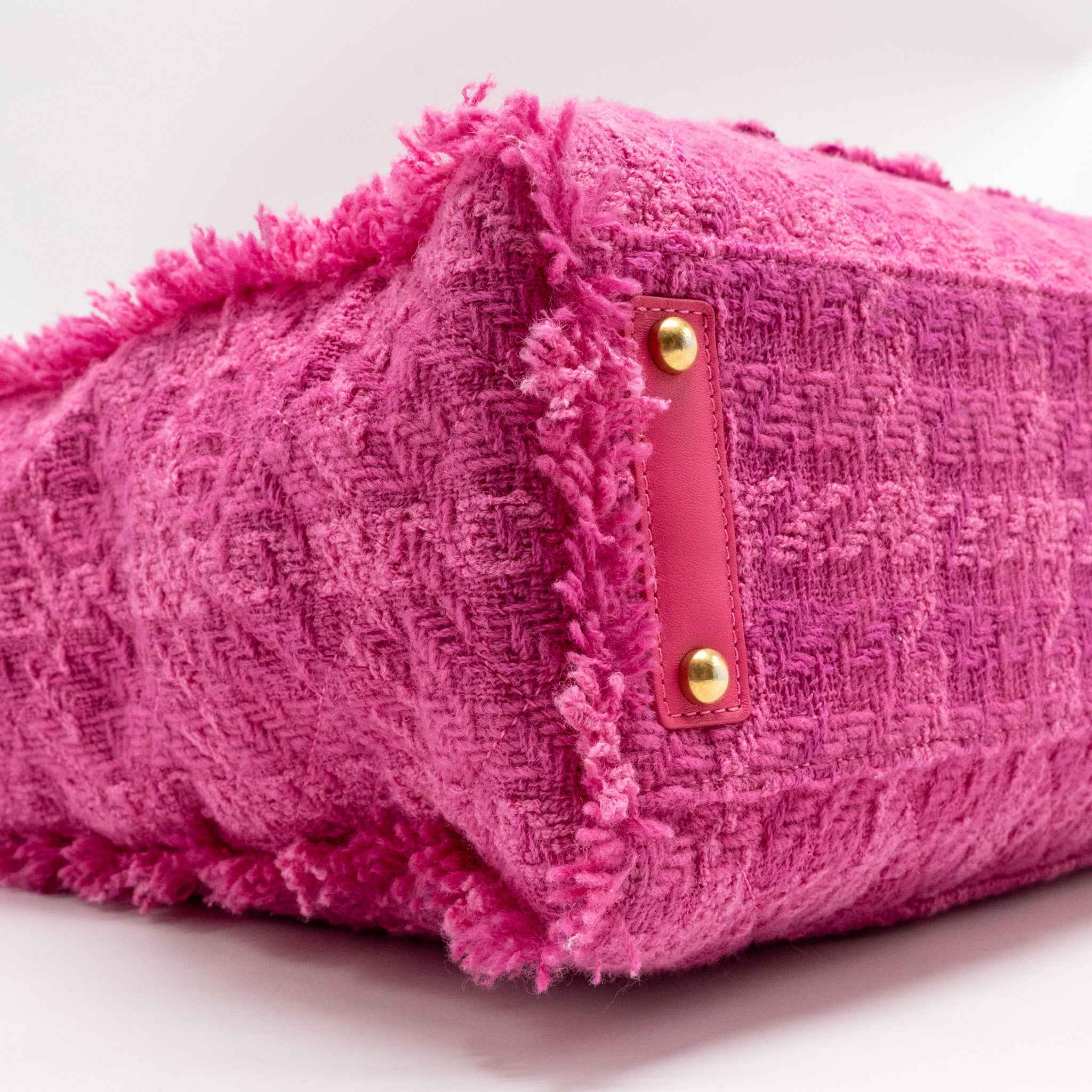 CHANEL LETTER LOGO ZIPPED SHOPPING BAG TWEED PINK GHW