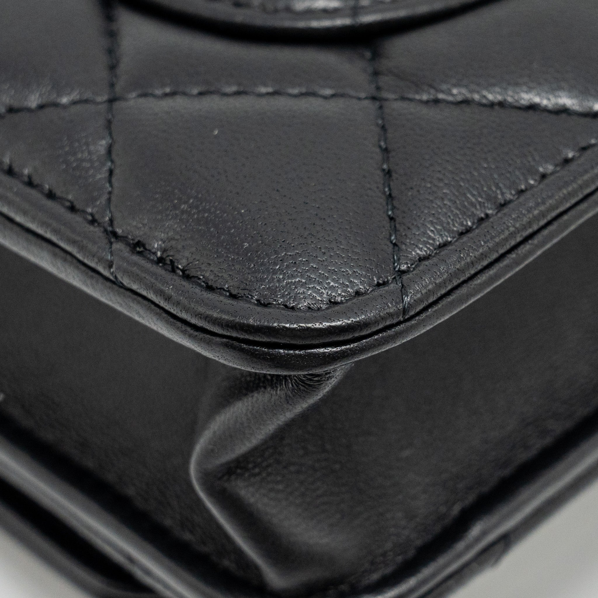 CHANEL PEARL CRUSH WALLET ON CHAIN LAMBSKIN BLACK GHW (MICROCHIP)