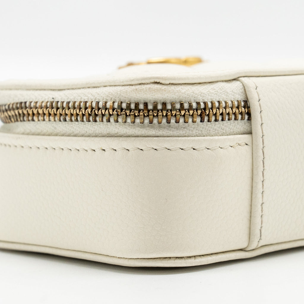 CHANEL BOY CHAIN CLUTCH CAVIAR WHITE GHW (MICROCHIP)