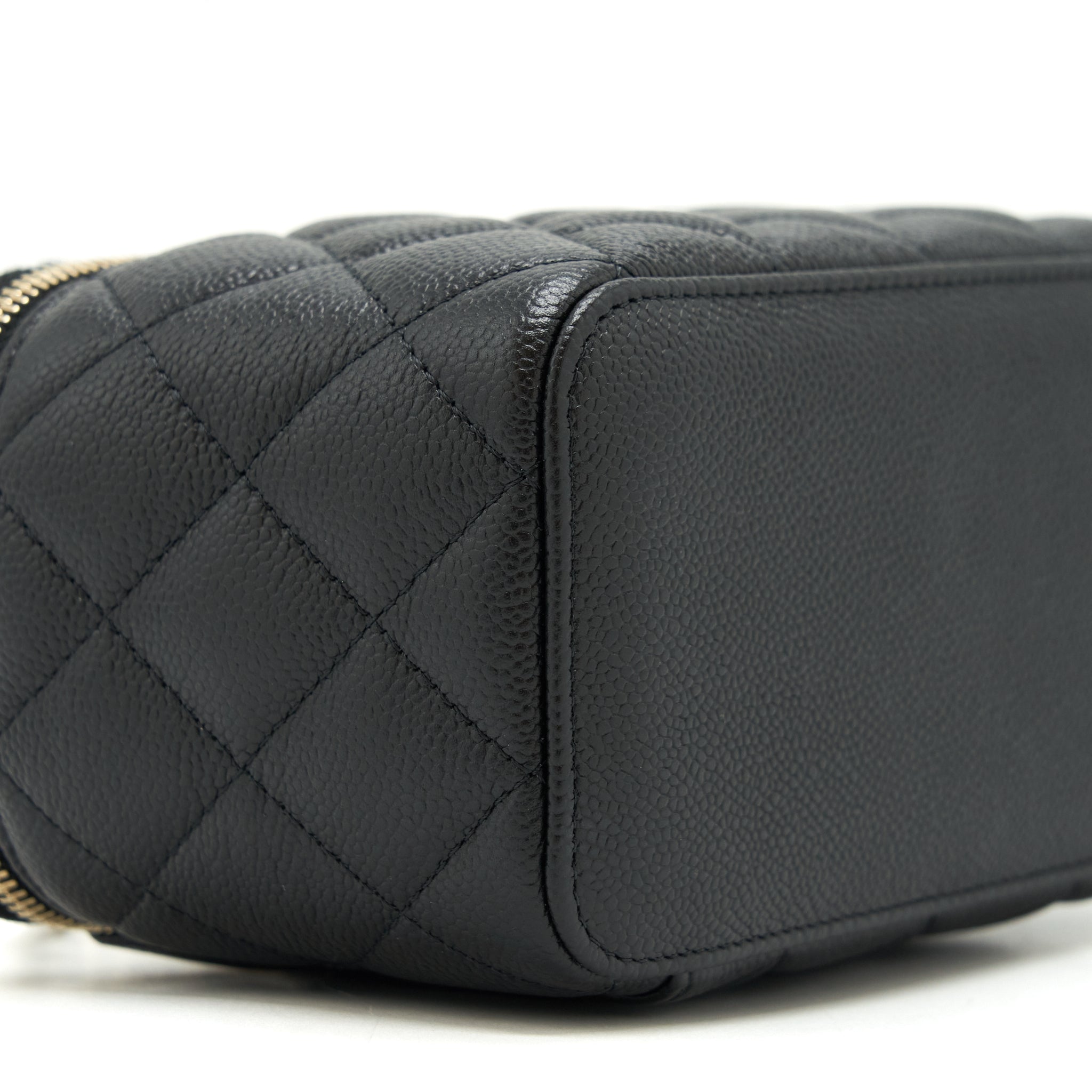 CHANEL 22P LONG VANITY WITH LOGO ON CHAIN CAVIAR BLACK LGHW