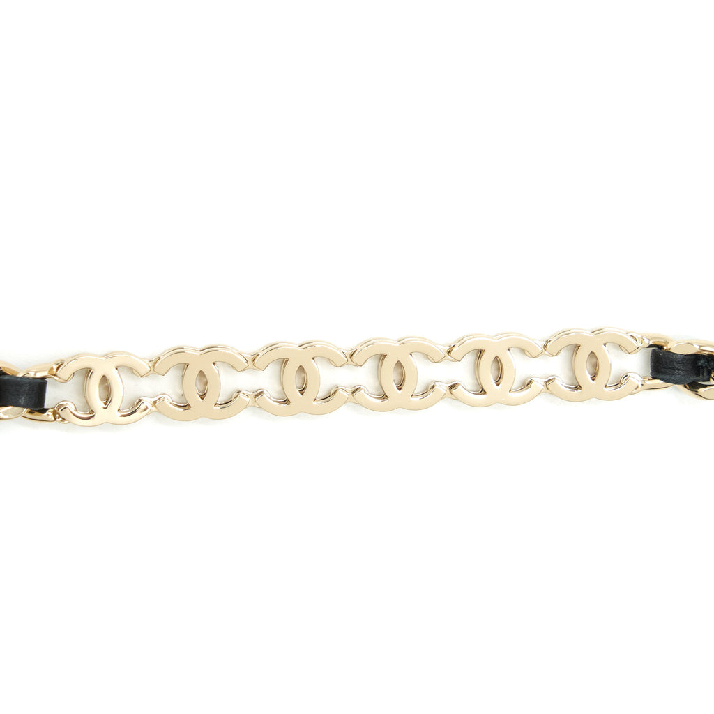 CHANEL 22P LONG VANITY WITH LOGO ON CHAIN CAVIAR BLACK LGHW