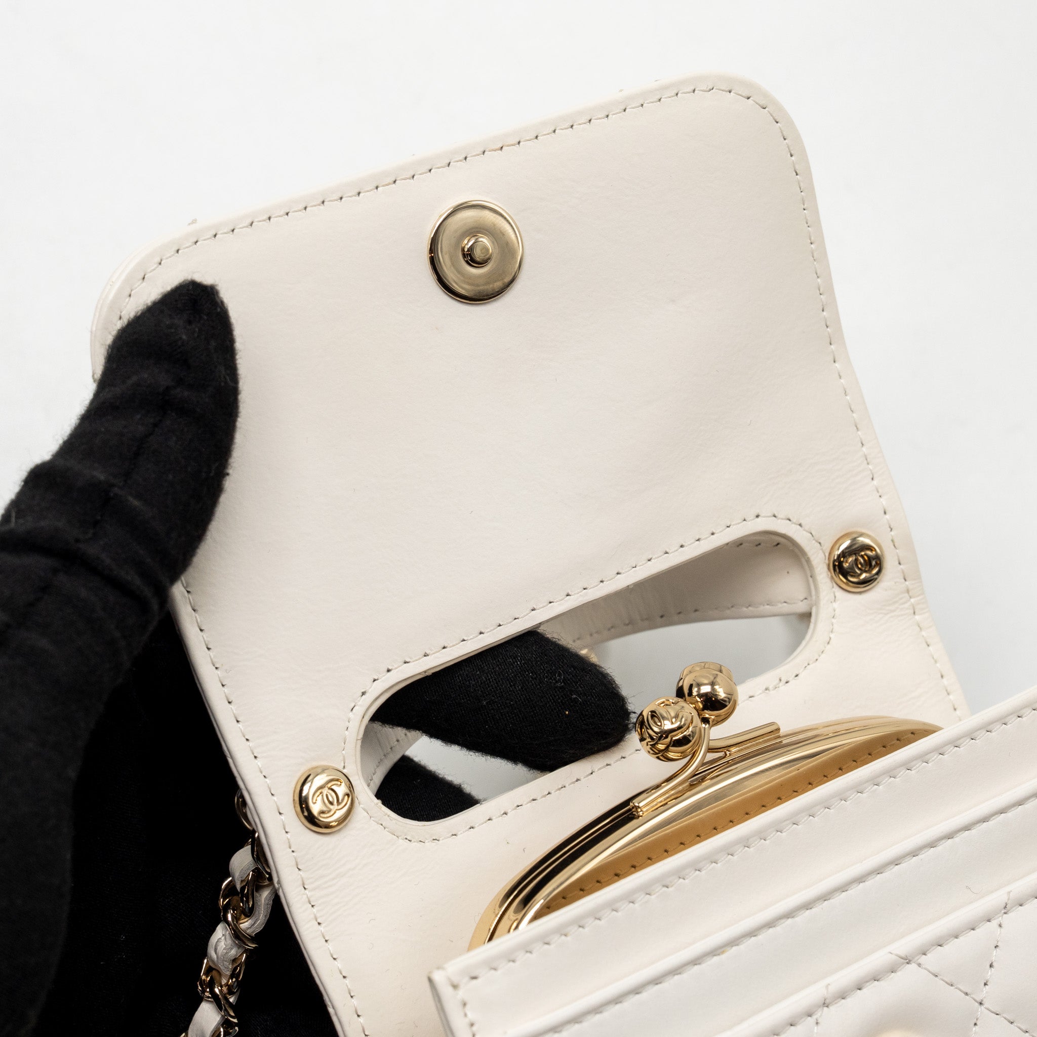 CHANEL TOP HANDLE FLAP KISS LOCK MINI CLUTCH WITH CHAIN LAMBSKIN WHITE LGHW (MICROCHIP)