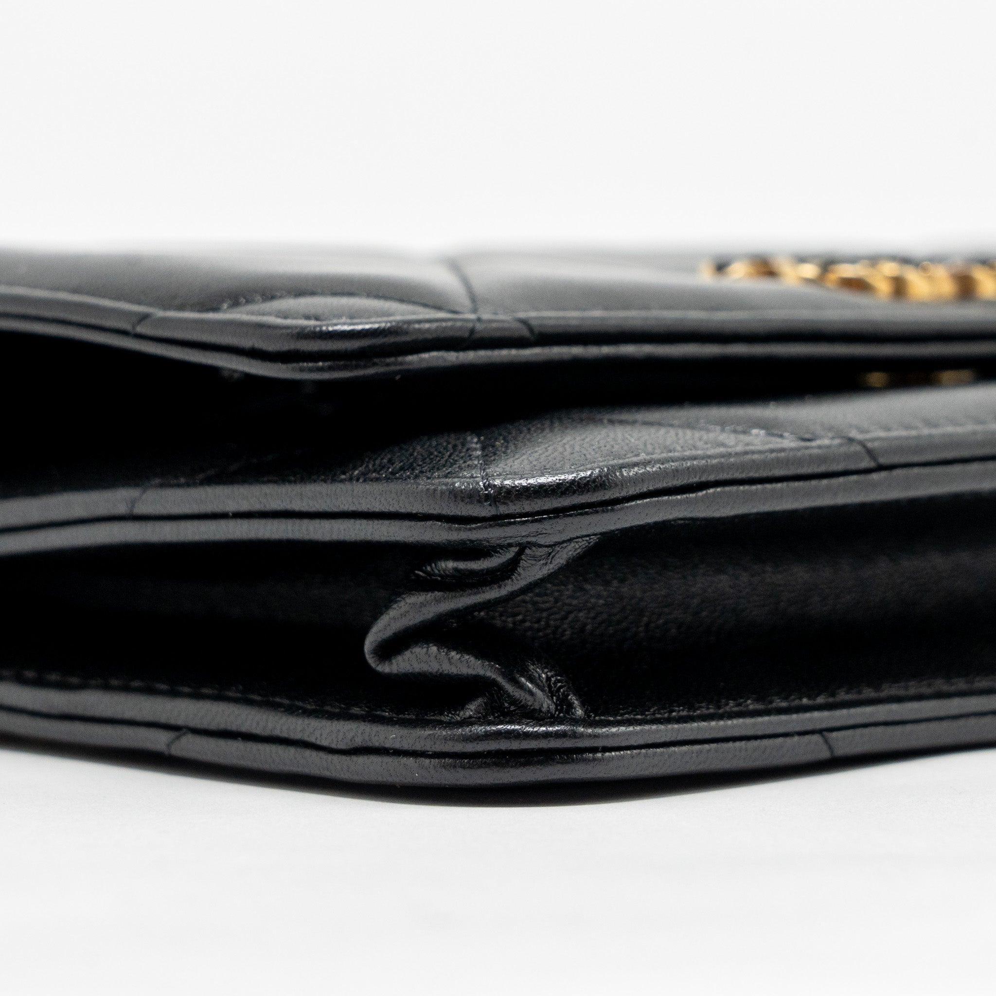 CHANEL 19 WALLET ON CHAIN LAMBSKIN BLACK MULTICOLOUR HARDWARE