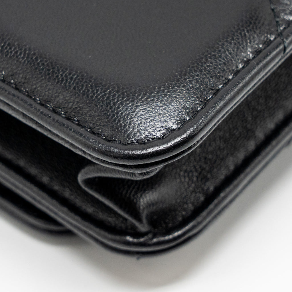 CHANEL 19 WALLET ON CHAIN LAMBSKIN BLACK MULTICOLOUR HARDWARE