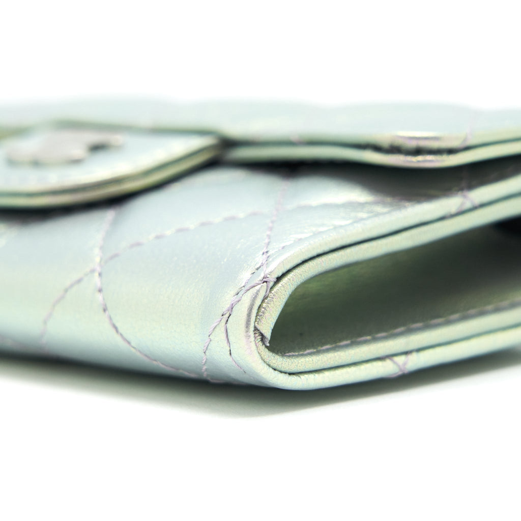 CHANEL 21K IRIDESCENT GREY FLAP CARD HOLDER