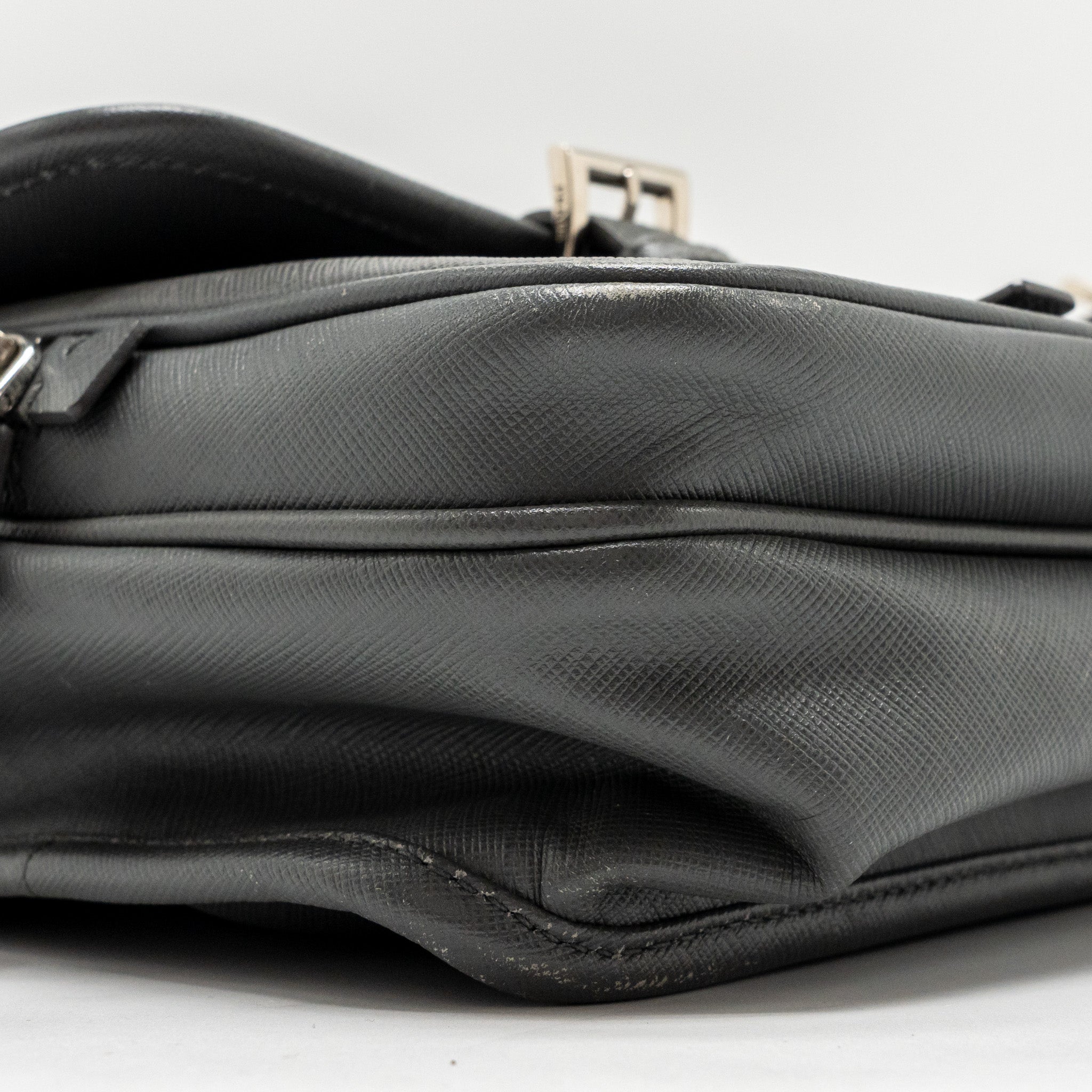 PRADA FLAP MESSANGER BAG CAVIAR GREY SHW