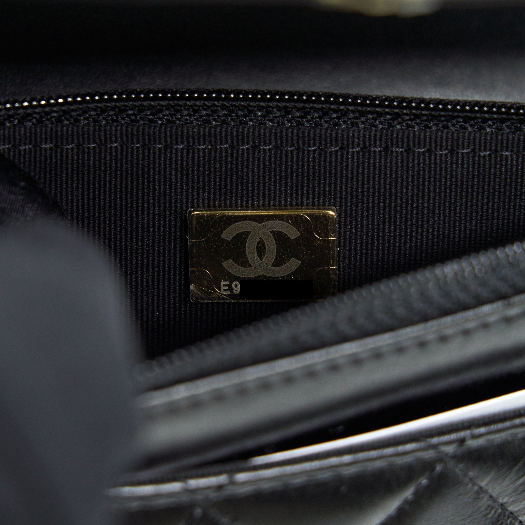 CHANEL GIANT PEARL CRUSH WALLET ON CHAIN BLACK