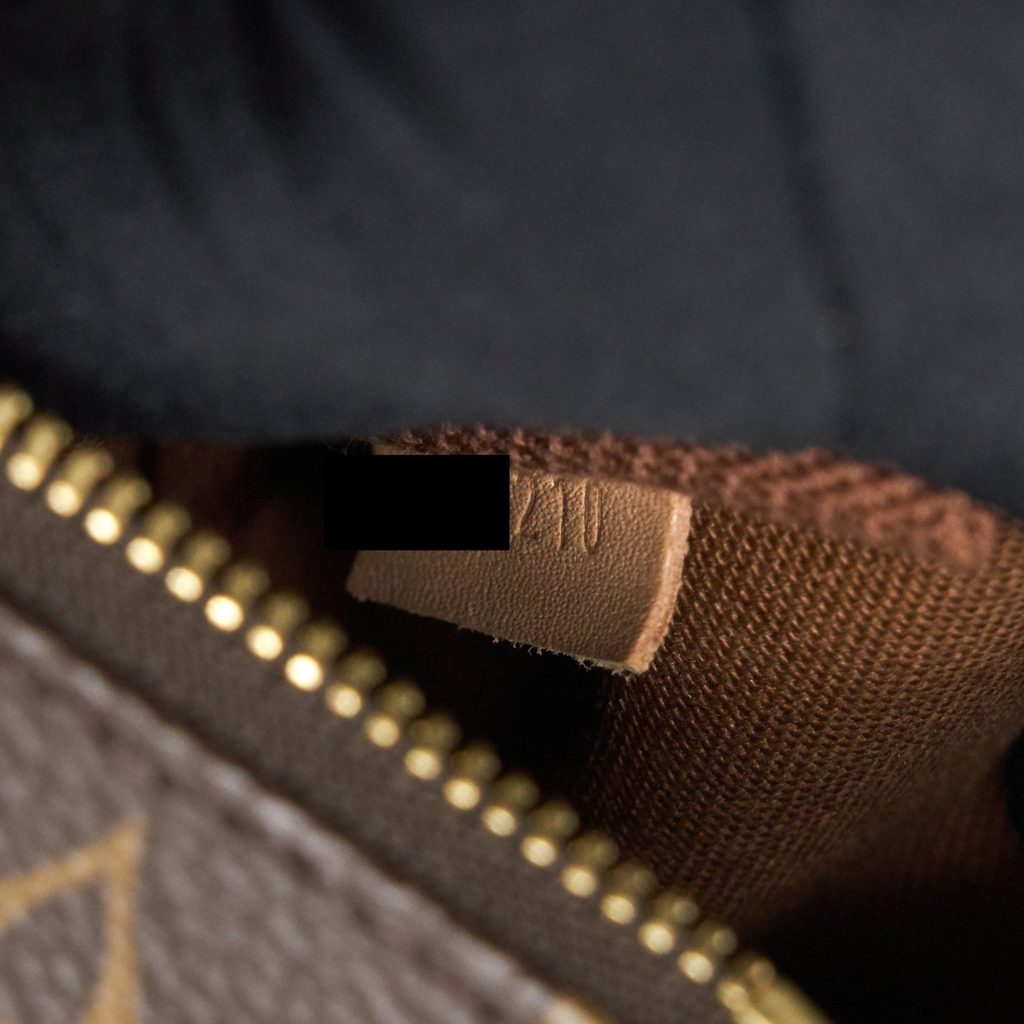 LOUIS VUITTON MINI POCHETTE ACCESSORIES MONOGRAM GHW