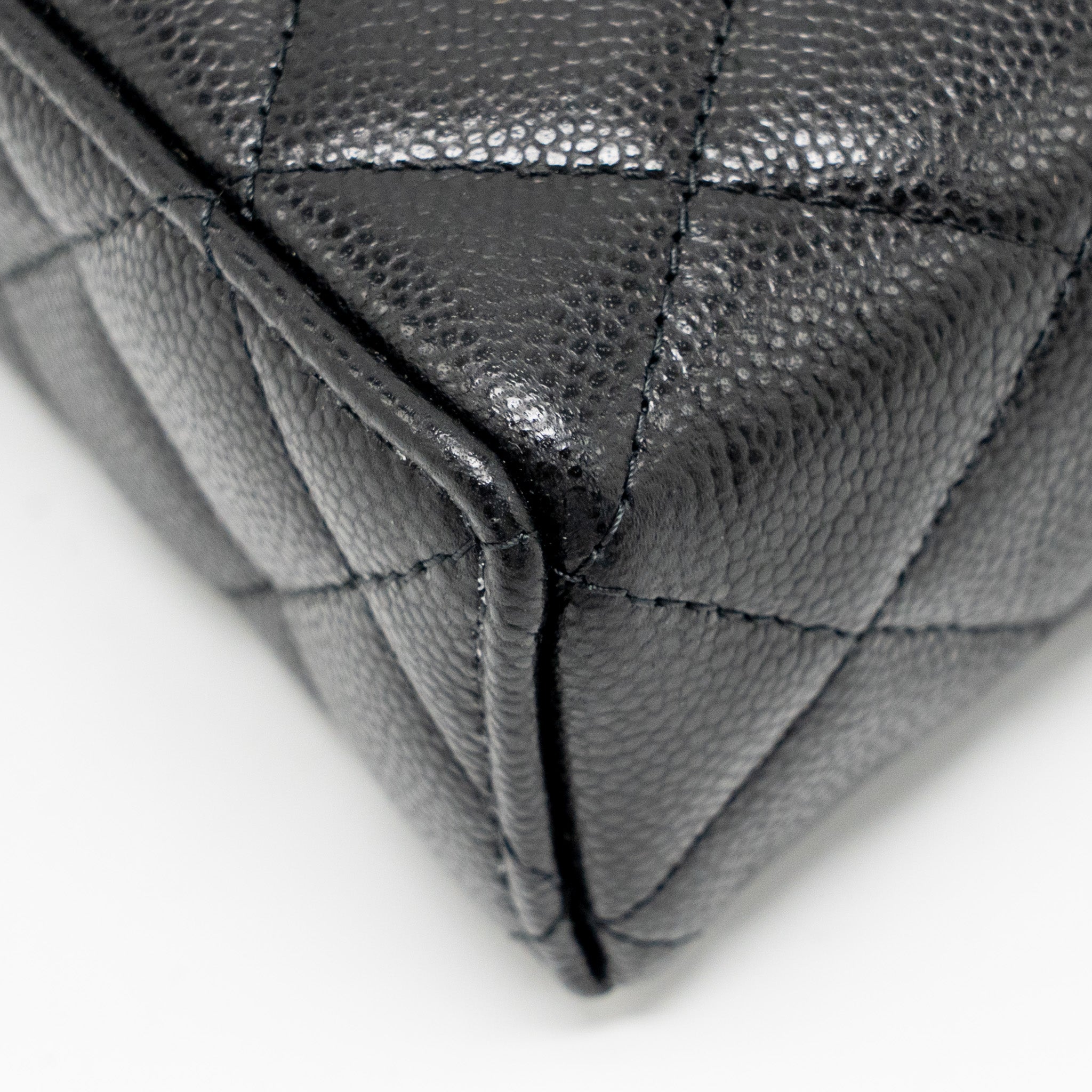 CHANEL 25P CC TOP HANDLE VANITY WITH CHAIN CAVIAR BLACK LGHW (MICROCHIP)