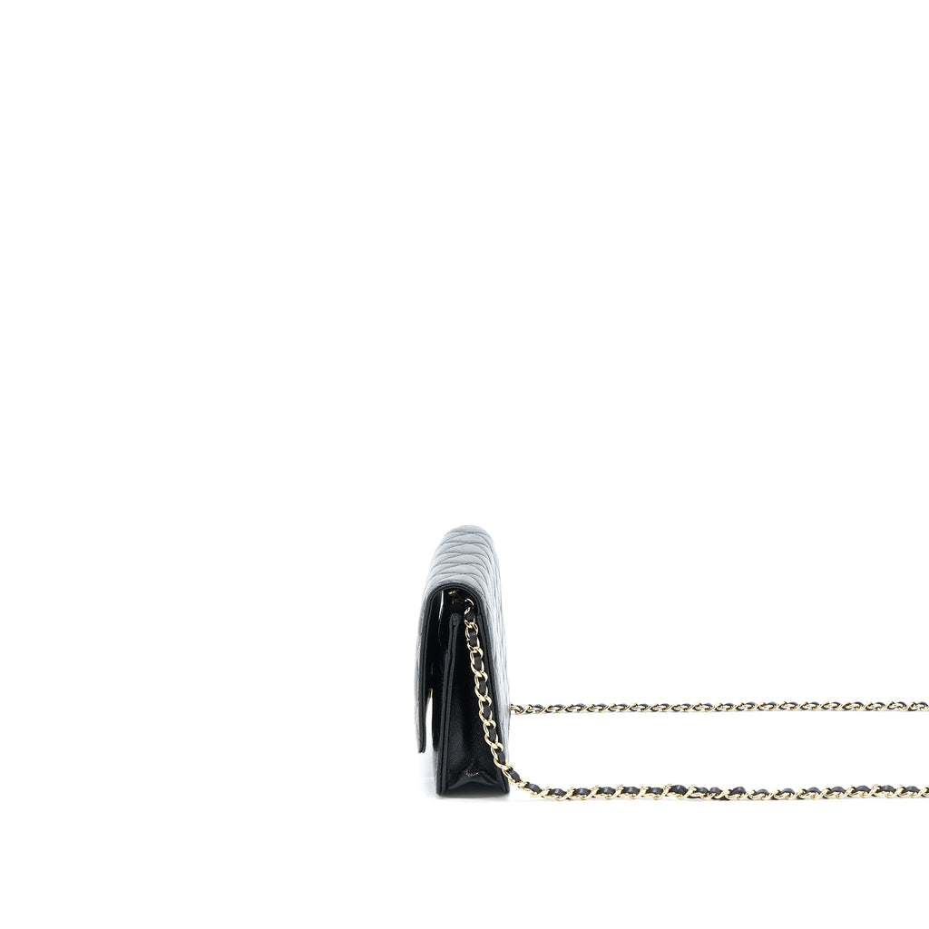 CHANEL 22B DETAIL CC LOGO WALLET ON CHAIN CAVIAR BLACK LGHW (MICROCHIP)