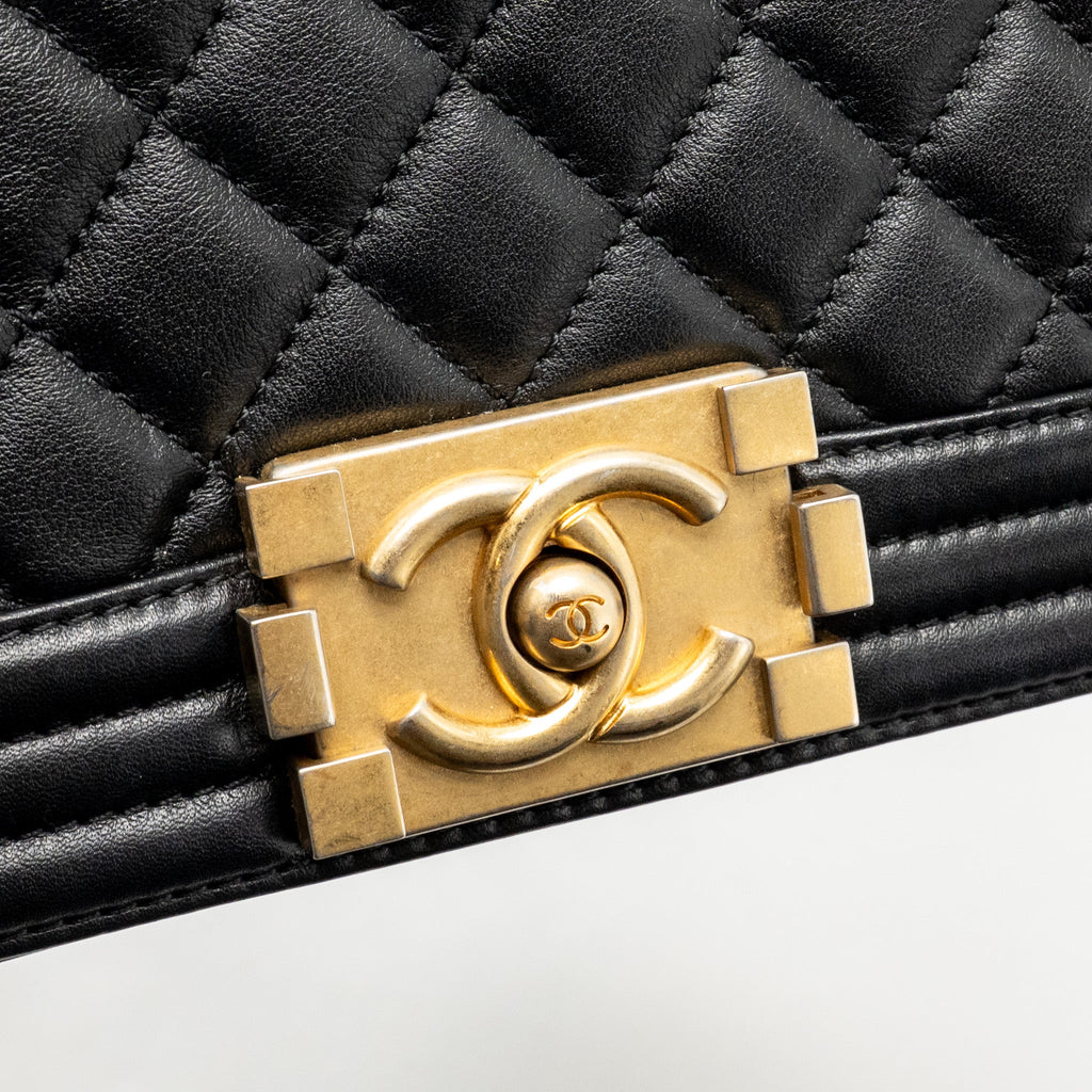 CHANEL SMALL BOY BAG CALFSKIN BLACK GHW