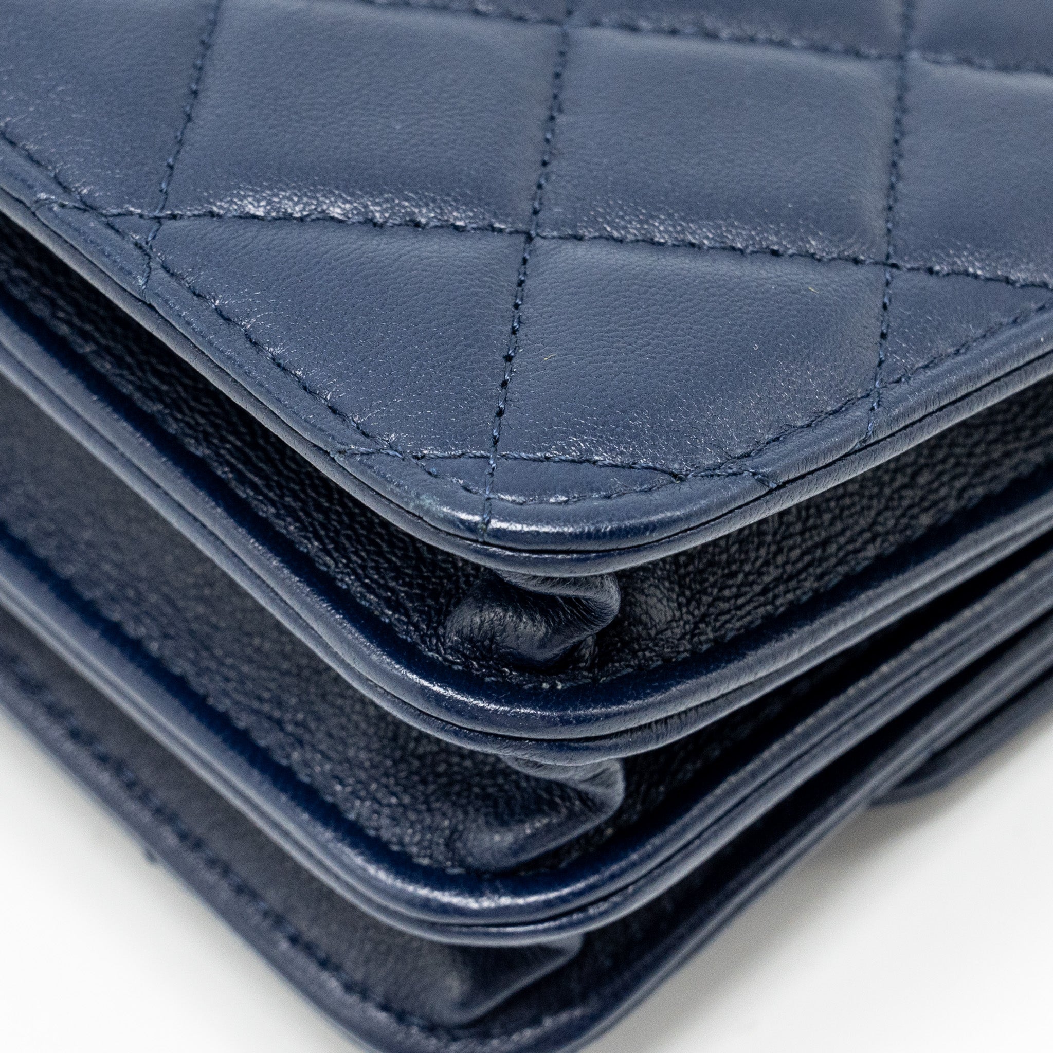 CHANEL TOP HANDLE MINI FLAP CLUTCH LAMBSKIN NAVY LGHW (MICROCHIP)