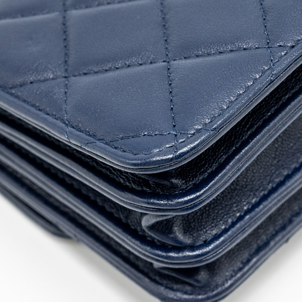 CHANEL TOP HANDLE MINI FLAP CLUTCH LAMBSKIN NAVY LGHW (MICROCHIP)