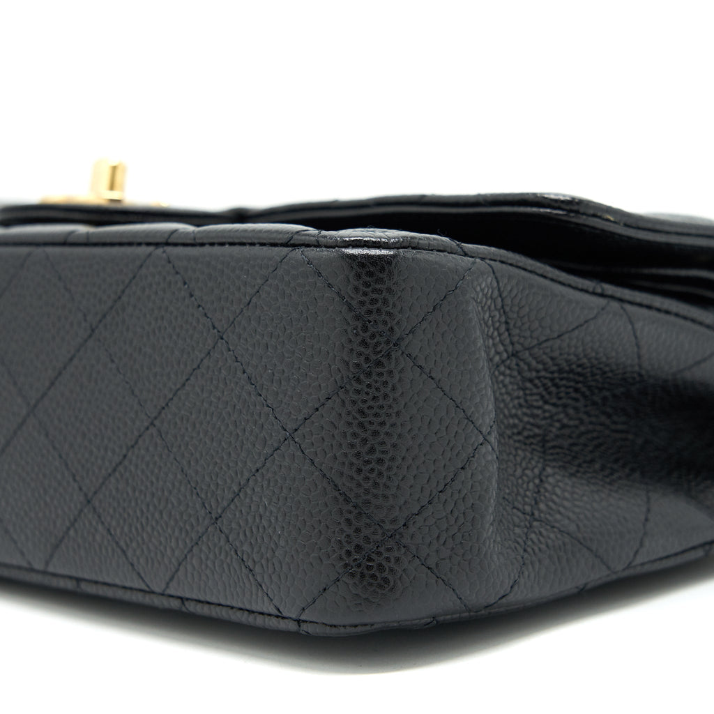 CHANEL MEDIUM CLASSIC DOUBLE FLAP BAG CAVIAR BLACK GHW