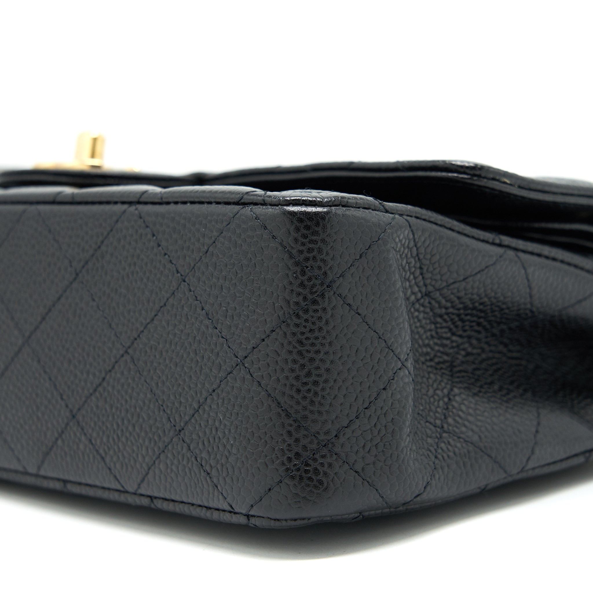 CHANEL MEDIUM CLASSIC DOUBLE FLAP BAG CAVIAR BLACK GHW