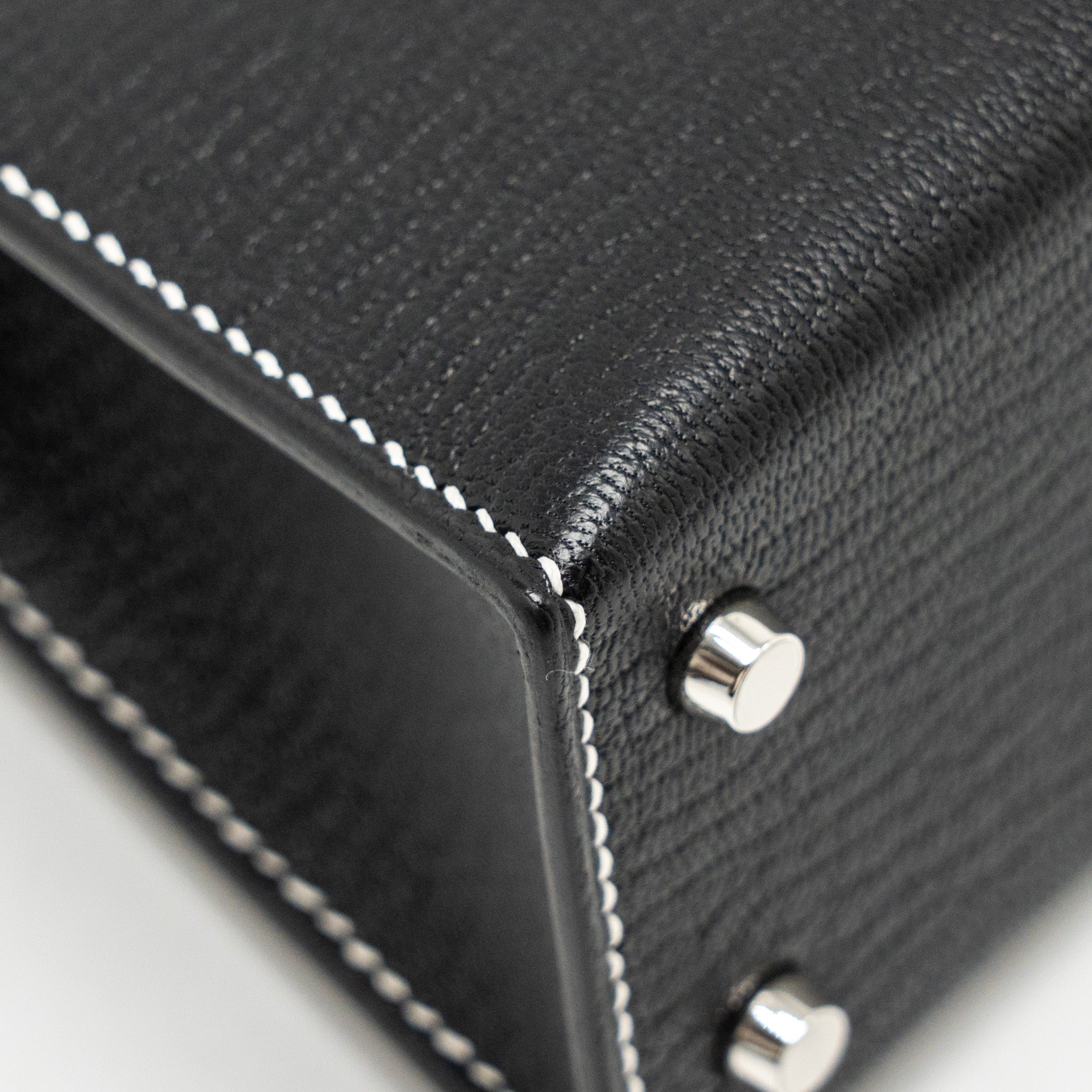 HERMES MINI KELLY II SPECIAL ORDER CHEVRE MYSORE BLACK / GRIS PERLE WHITE STITCHING SHW