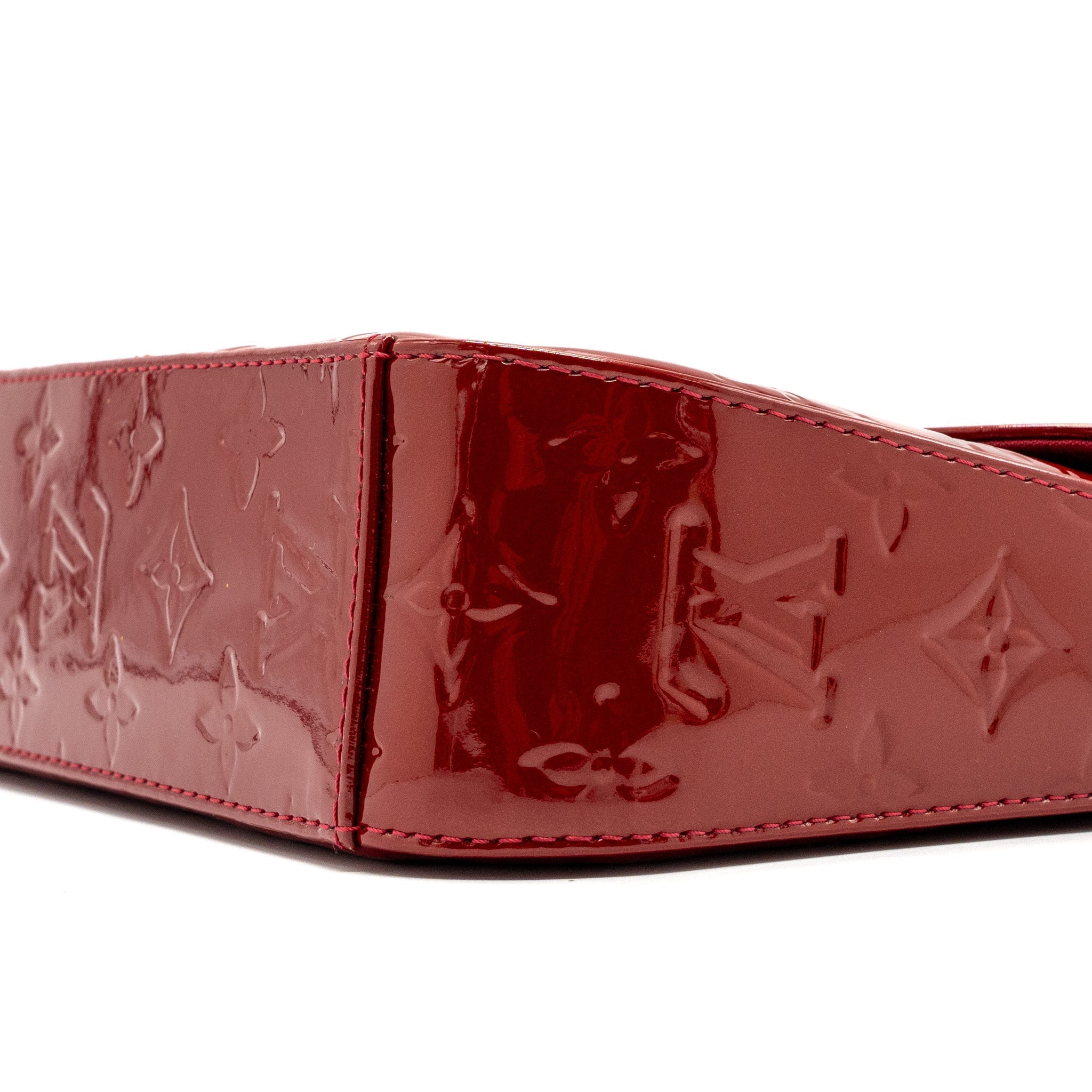 LOUIS VUITTON FLAP SHOULDER EVENING BAG PATENT LEATHER RED GHW