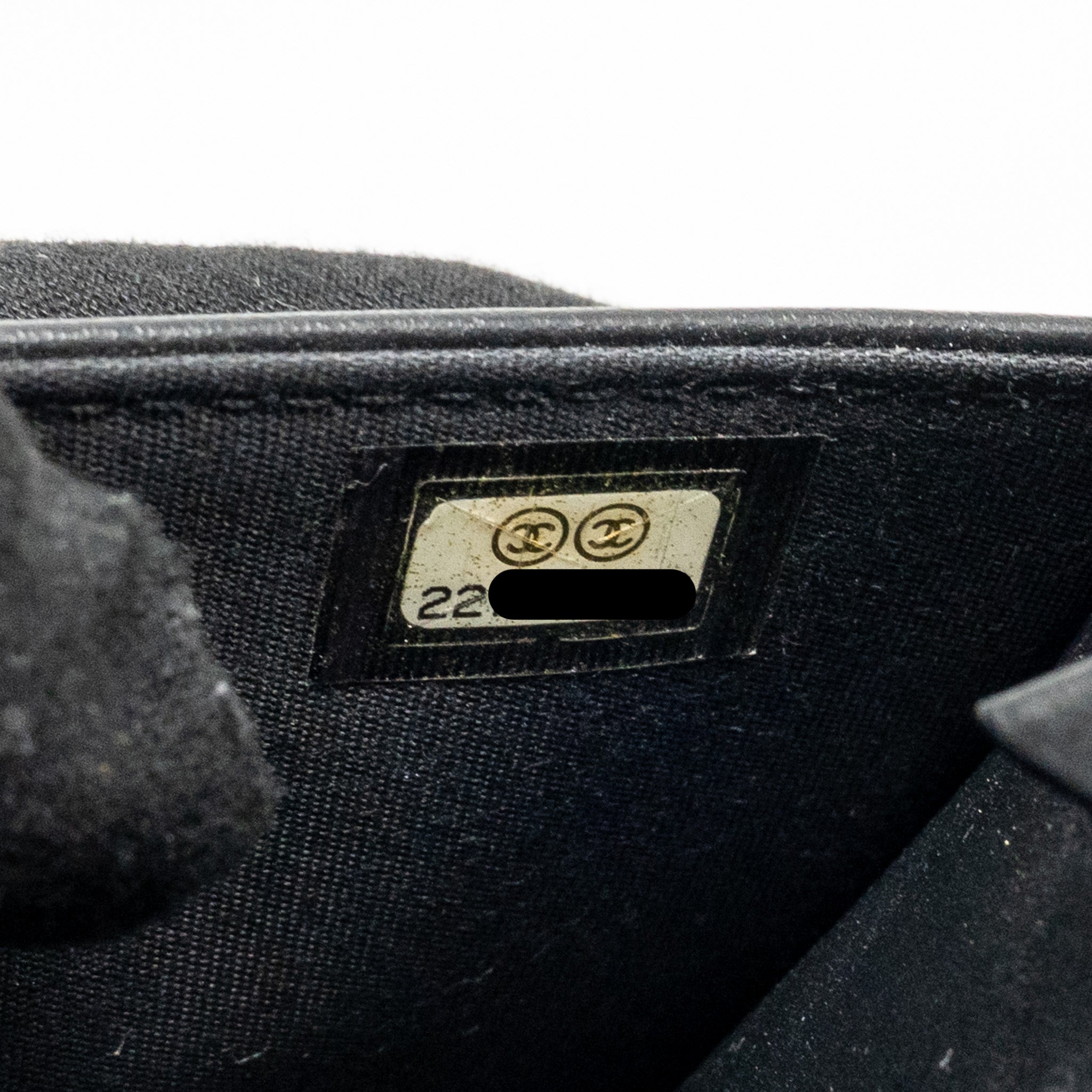 CHANEL QUILTED DIAMOND CC LOGO WALLET ON CHAIN CAVIAR BLACK SHW