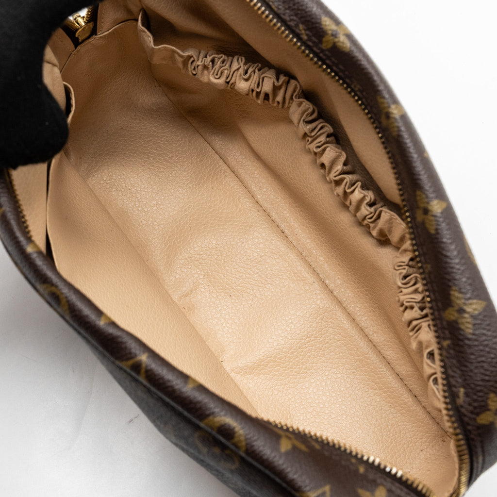 LOUIS VUITTON VINTAGE TROUSSE TOILETTE 28 COSMETIC BAG MONOGRAM CANVAS GHW